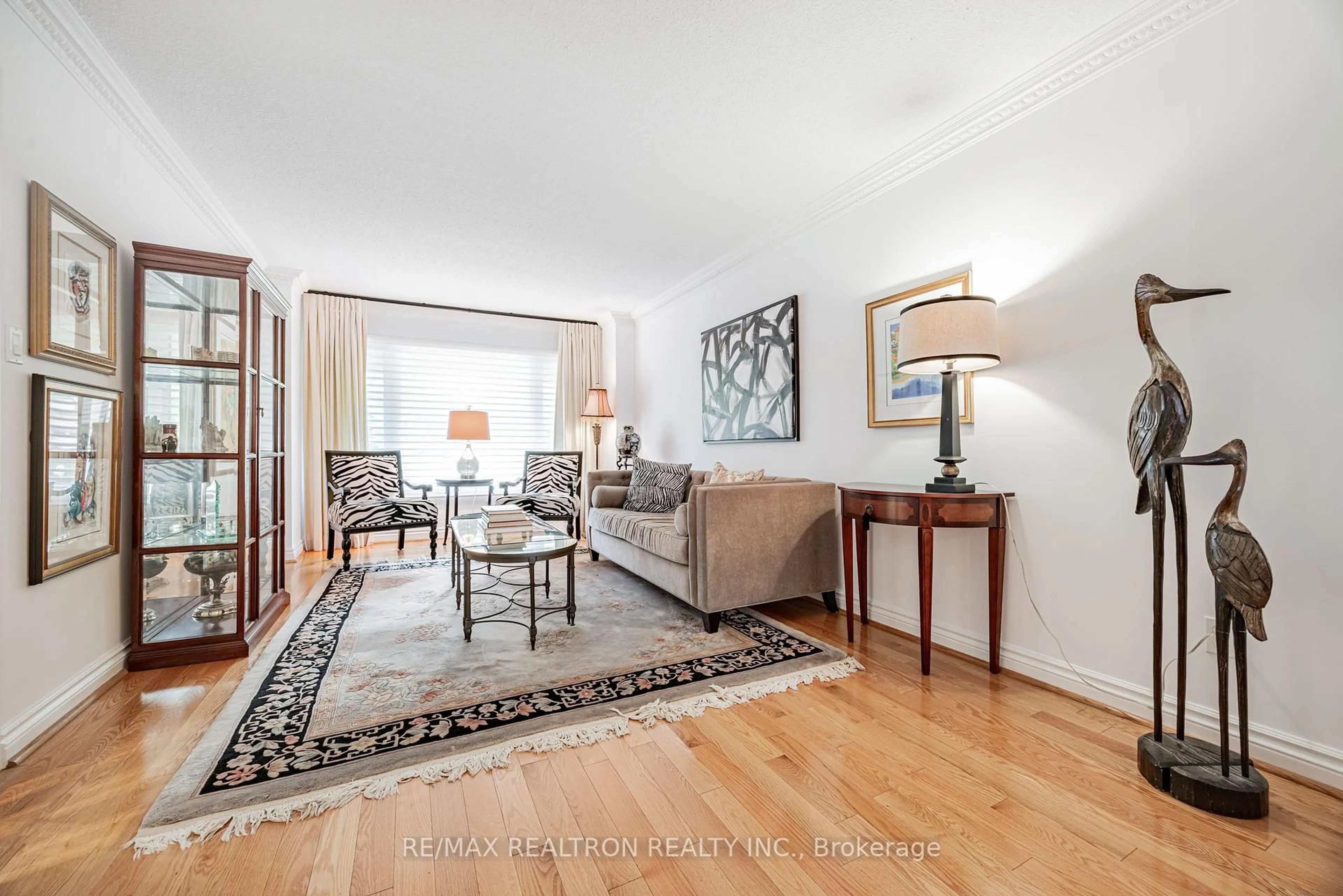 Living room with furniture, unknown for 49 Janesville Rd, Vaughan Ontario L4J 6Z9