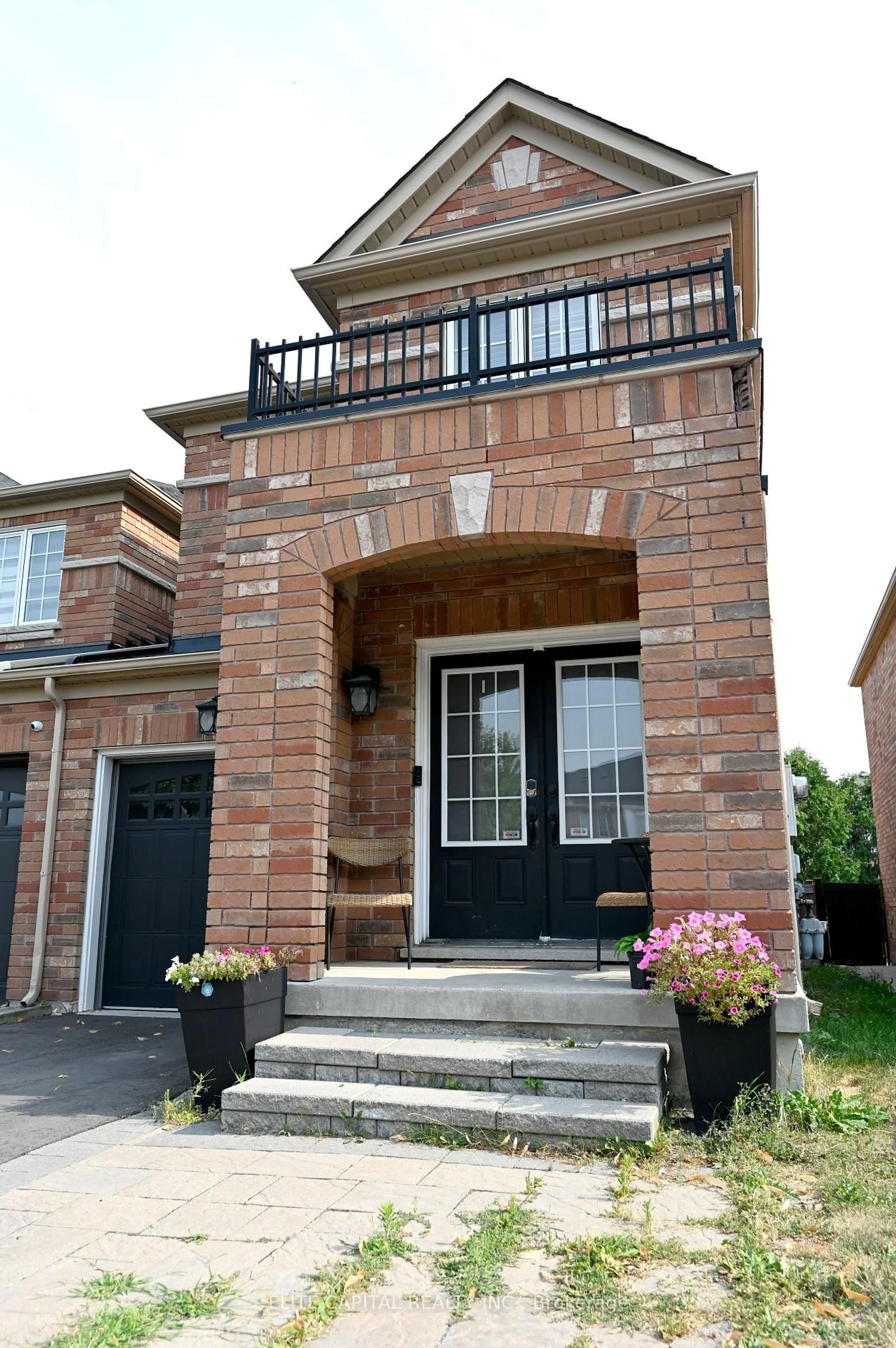 Home with brick exterior material, street for 41 Brahm Crt, Vaughan Ontario L4H 0K3