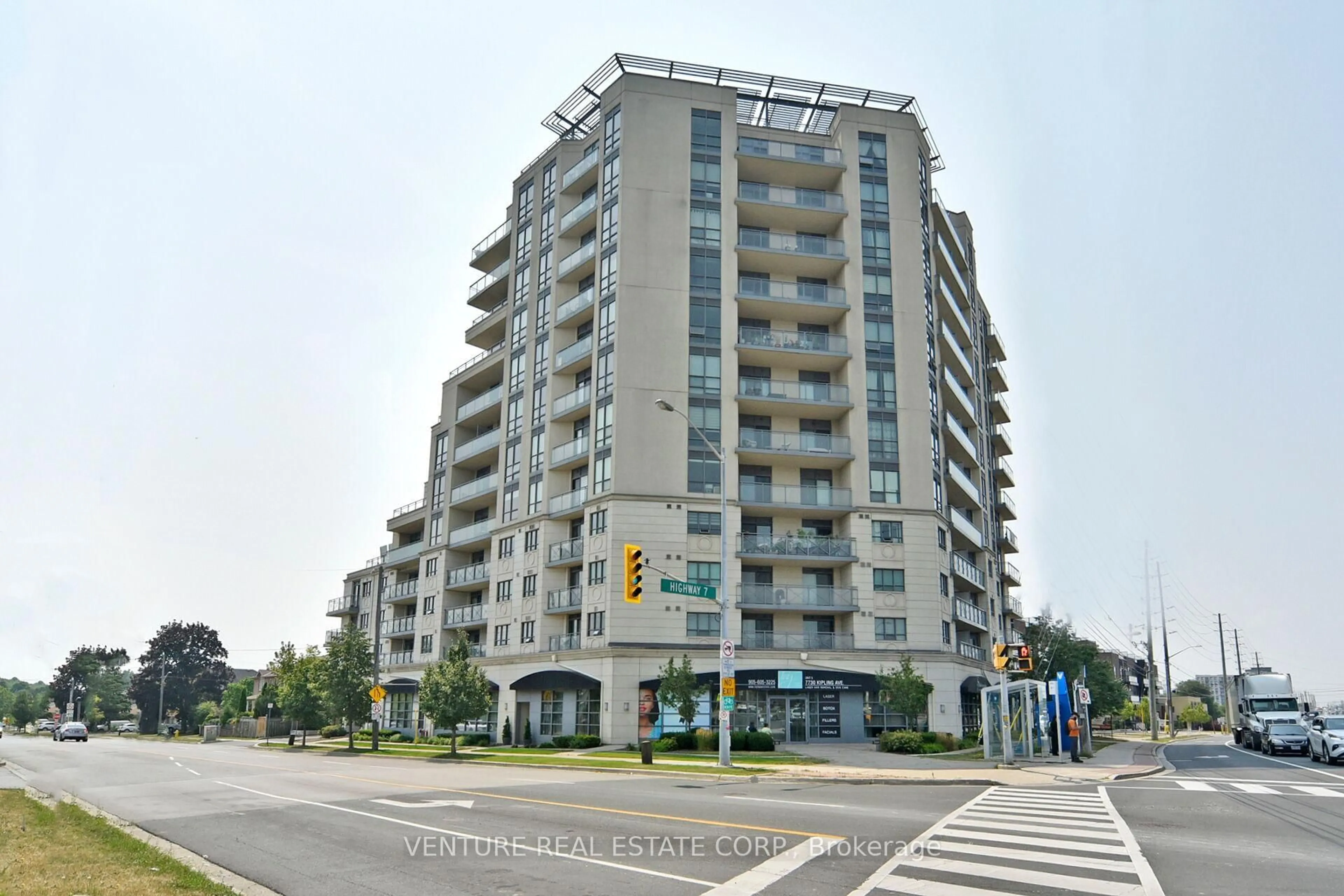 Indoor foyer for 7730 Kipling Ave #707, Vaughan Ontario L4L 1Y9