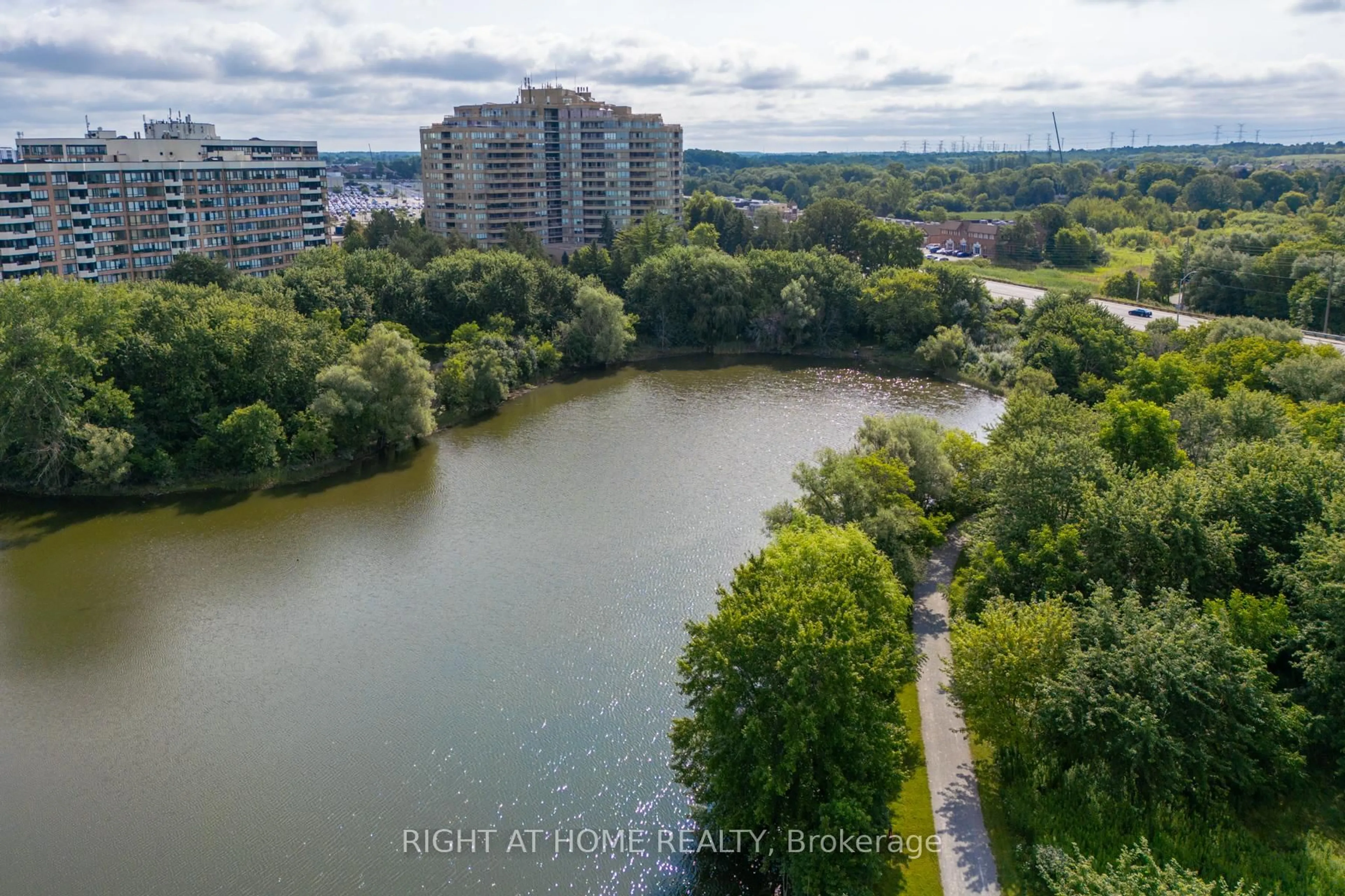 A pic from outside/outdoor area/front of a property/back of a property/a pic from drone, water/lake/river/ocean view for 55 Austin Dr #605, Markham Ontario L3R 8H5