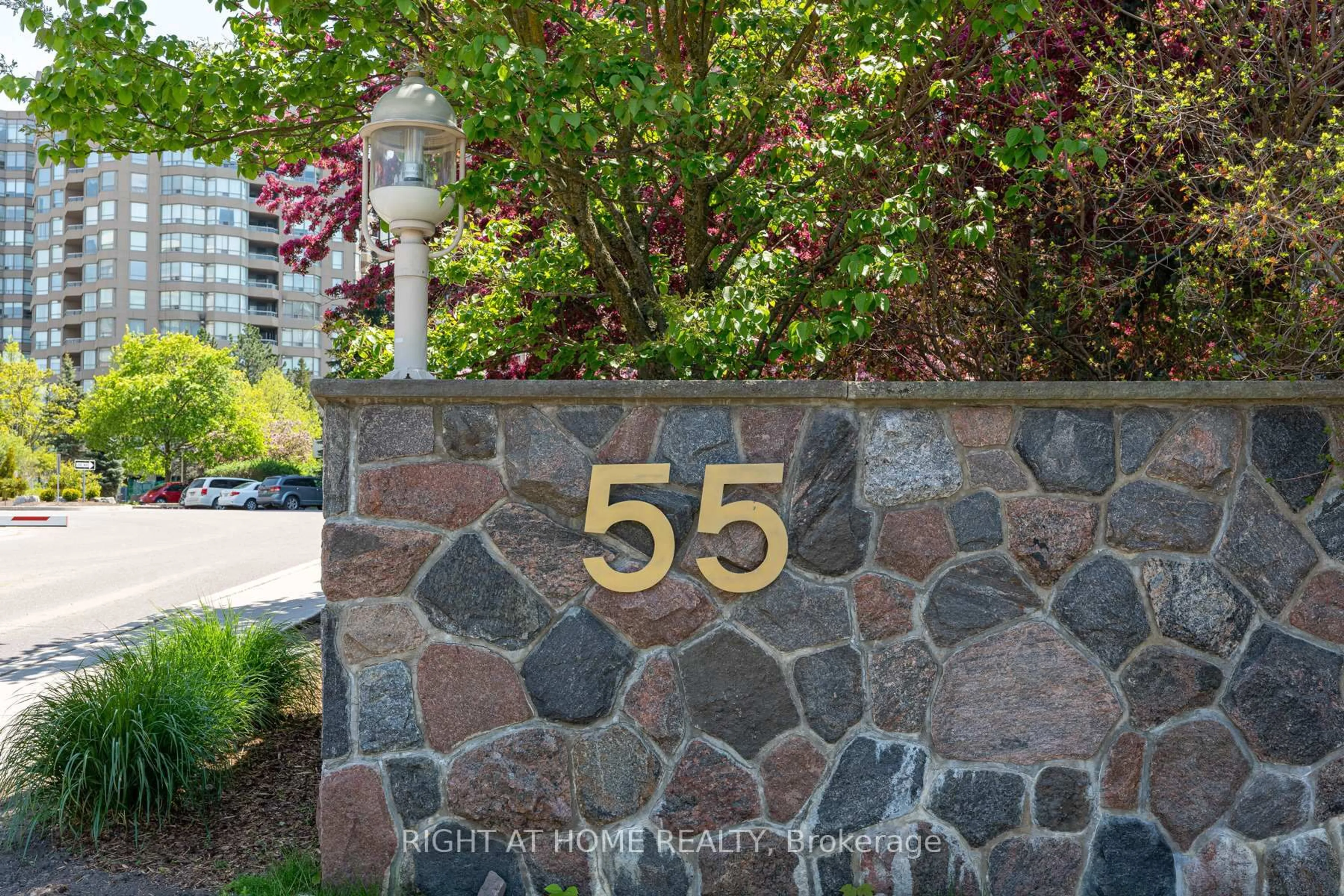 Unknown for 55 Austin Dr #605, Markham Ontario L3R 8H5