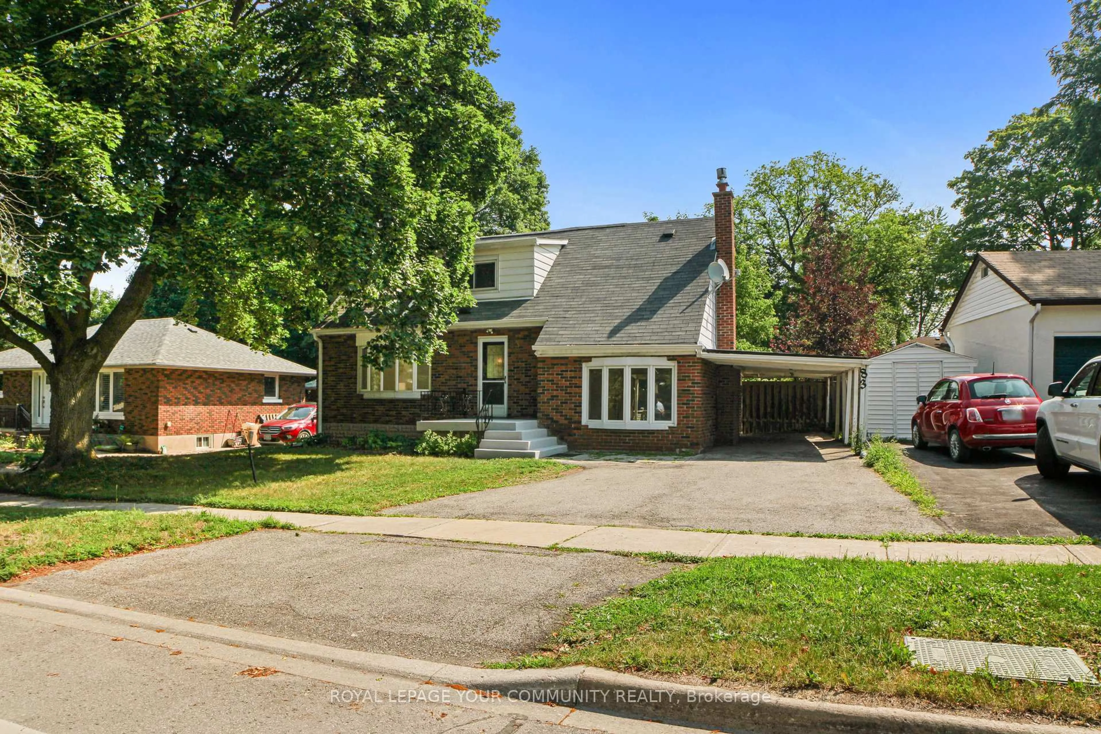 Home with brick exterior material, street for 83 Lundy's Lane, Newmarket Ontario L3Y 3R9