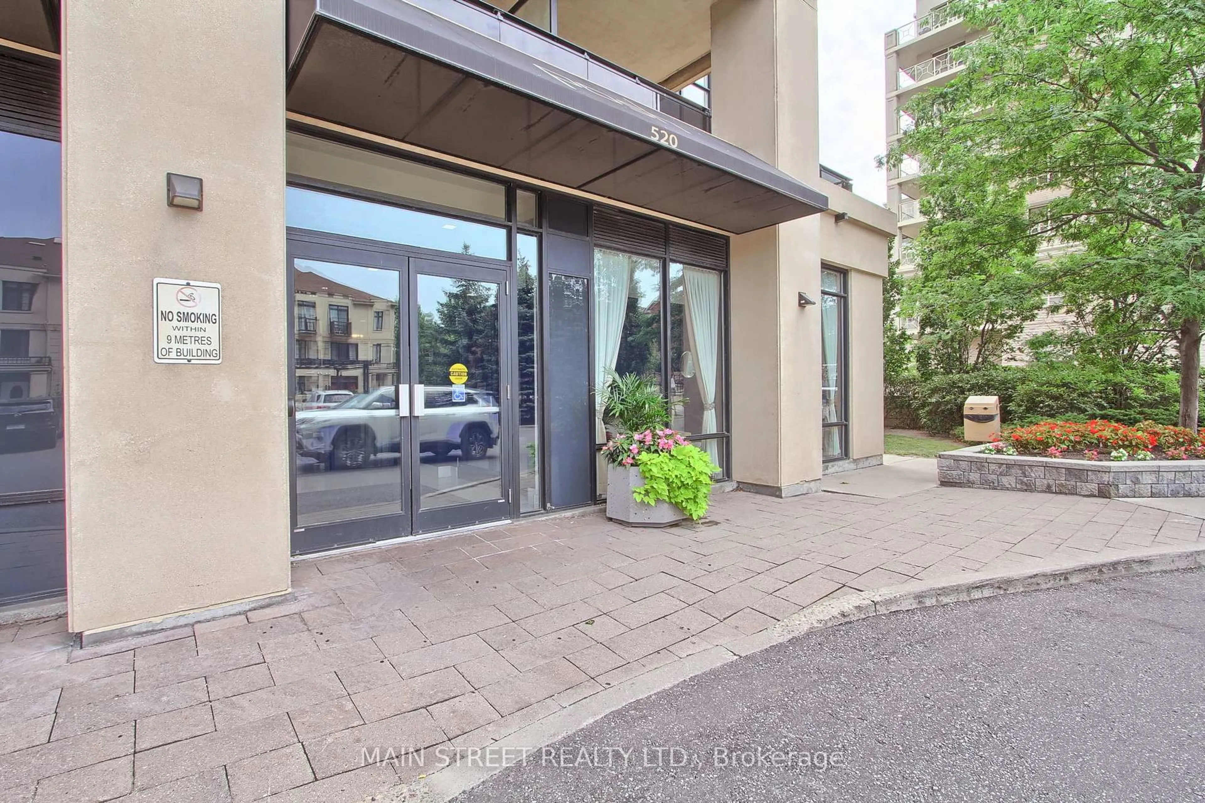 Indoor foyer for 520 Steeles Ave #308, Vaughan Ontario L4J 0H2