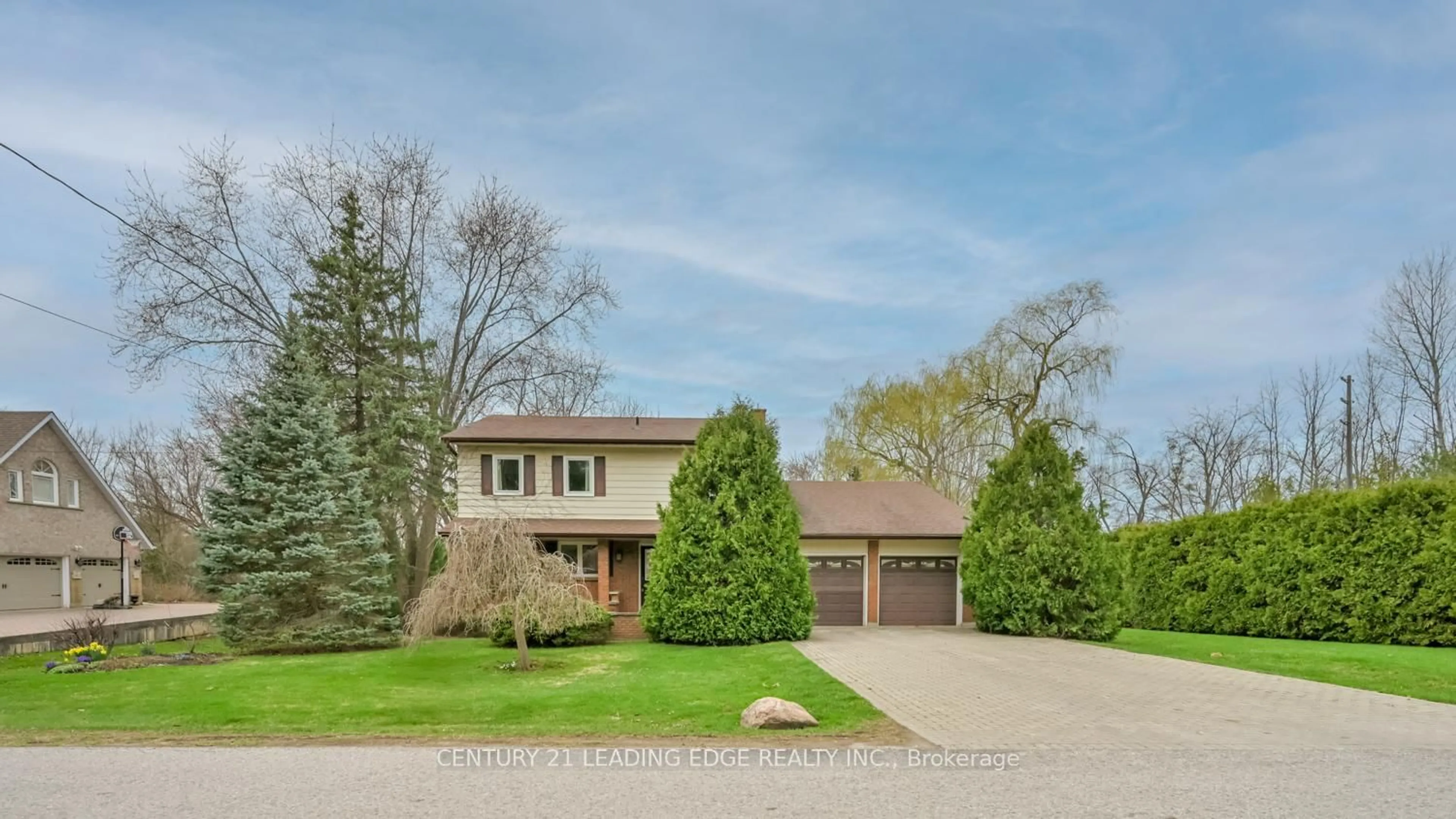 Home with brick exterior material, street for 2 Mill Race Crt, Markham Ontario L3P 3J3