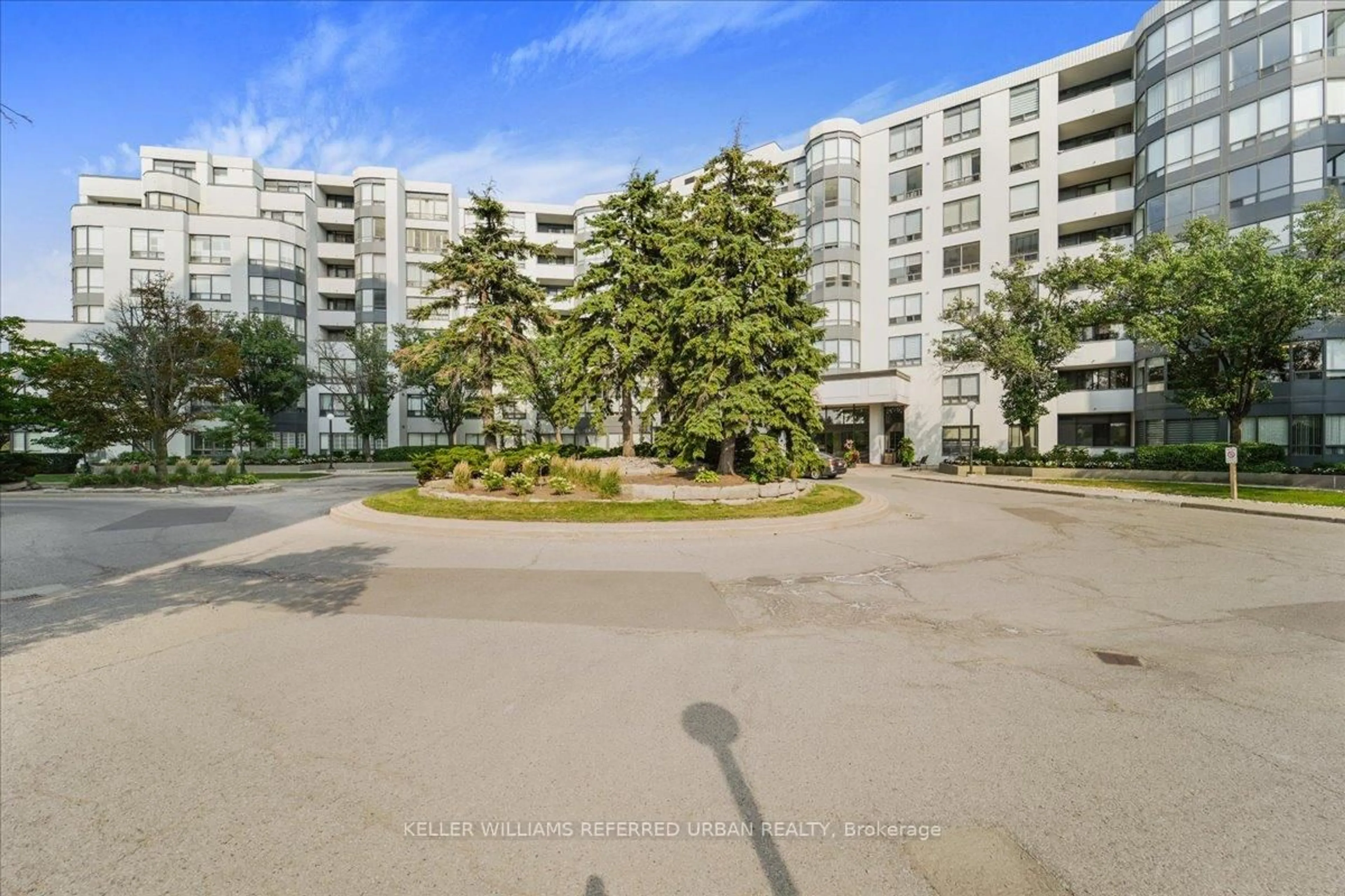 A pic from outside/outdoor area/front of a property/back of a property/a pic from drone, street for 333 Clark Ave #504, Vaughan Ontario L4J 7K4