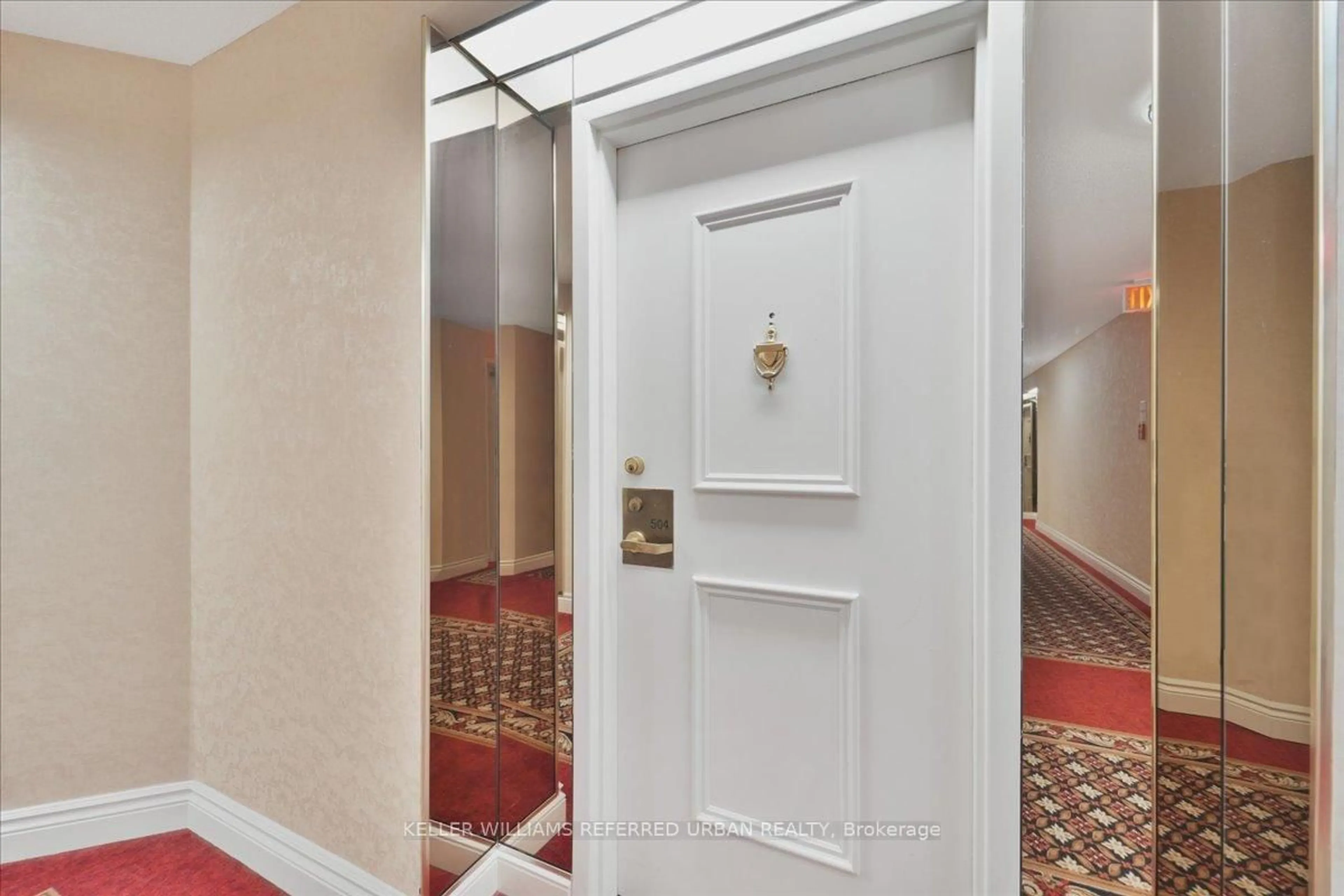 Indoor foyer for 333 Clark Ave #504, Vaughan Ontario L4J 7K4