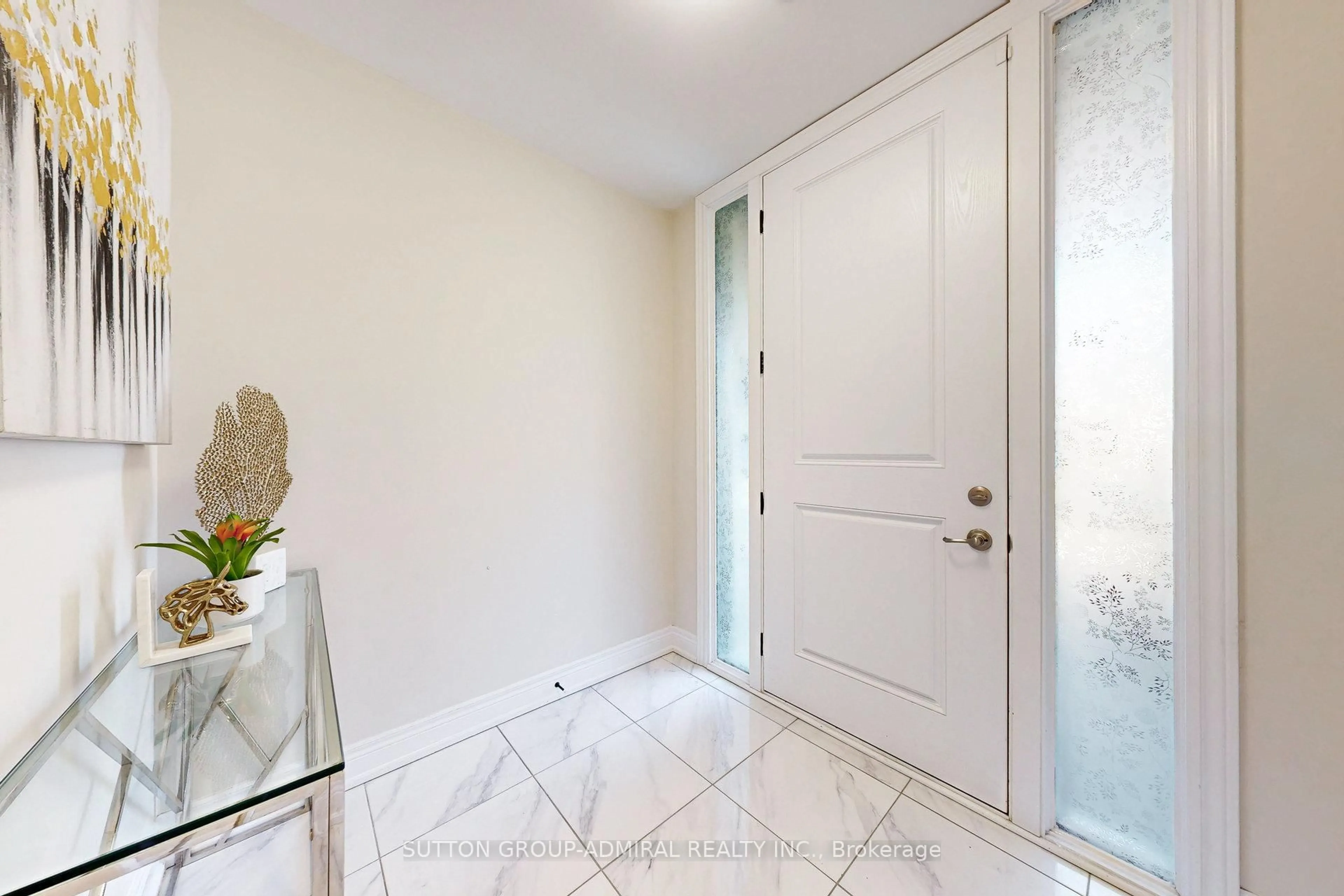Indoor entryway for 597 Marc Santi Blvd, Vaughan Ontario L6A 4Z8