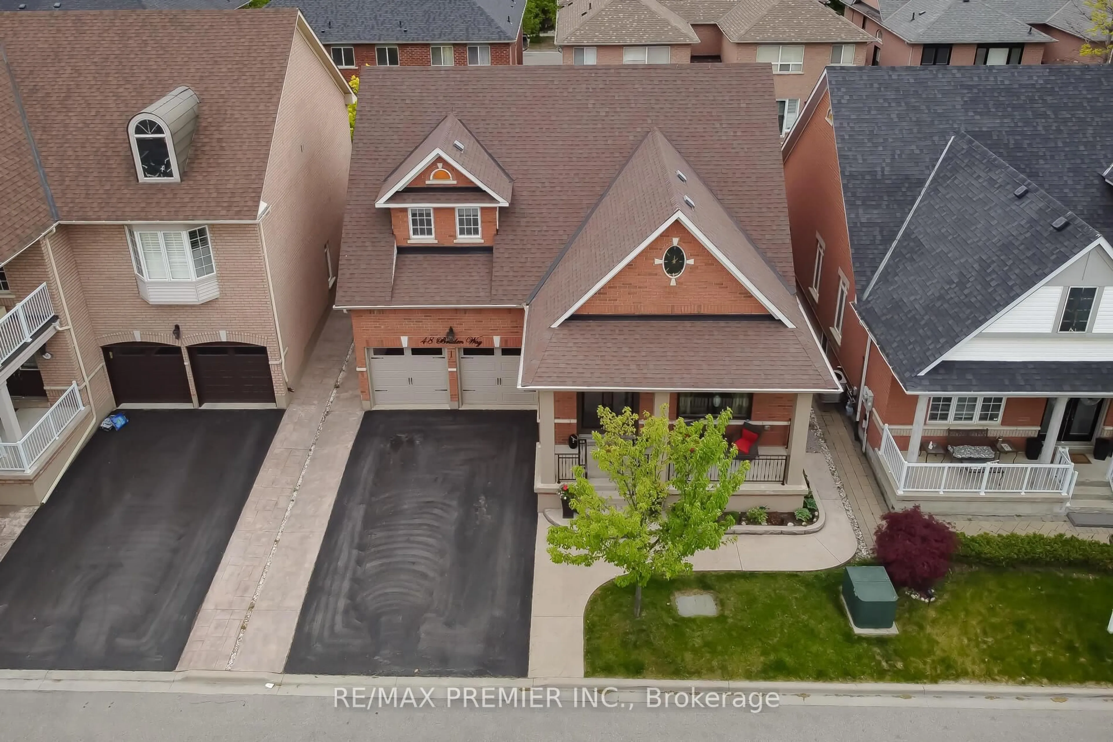 A pic from outside/outdoor area/front of a property/back of a property/a pic from drone, street for 48 Braden Way, Vaughan Ontario L4H 2W6