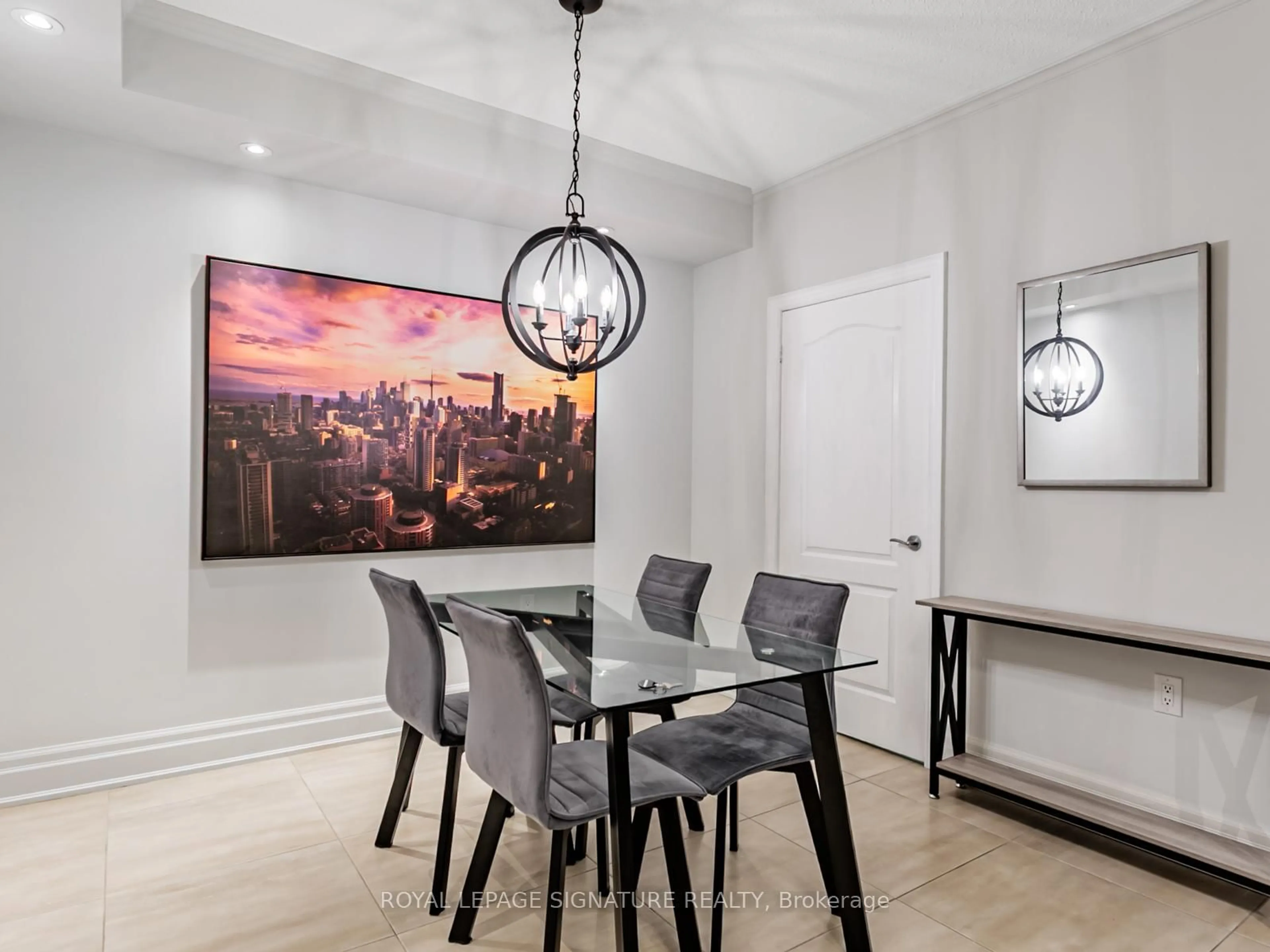 Dining room, unknown for 8201 Islington Ave #326, Vaughan Ontario L4L 9S6