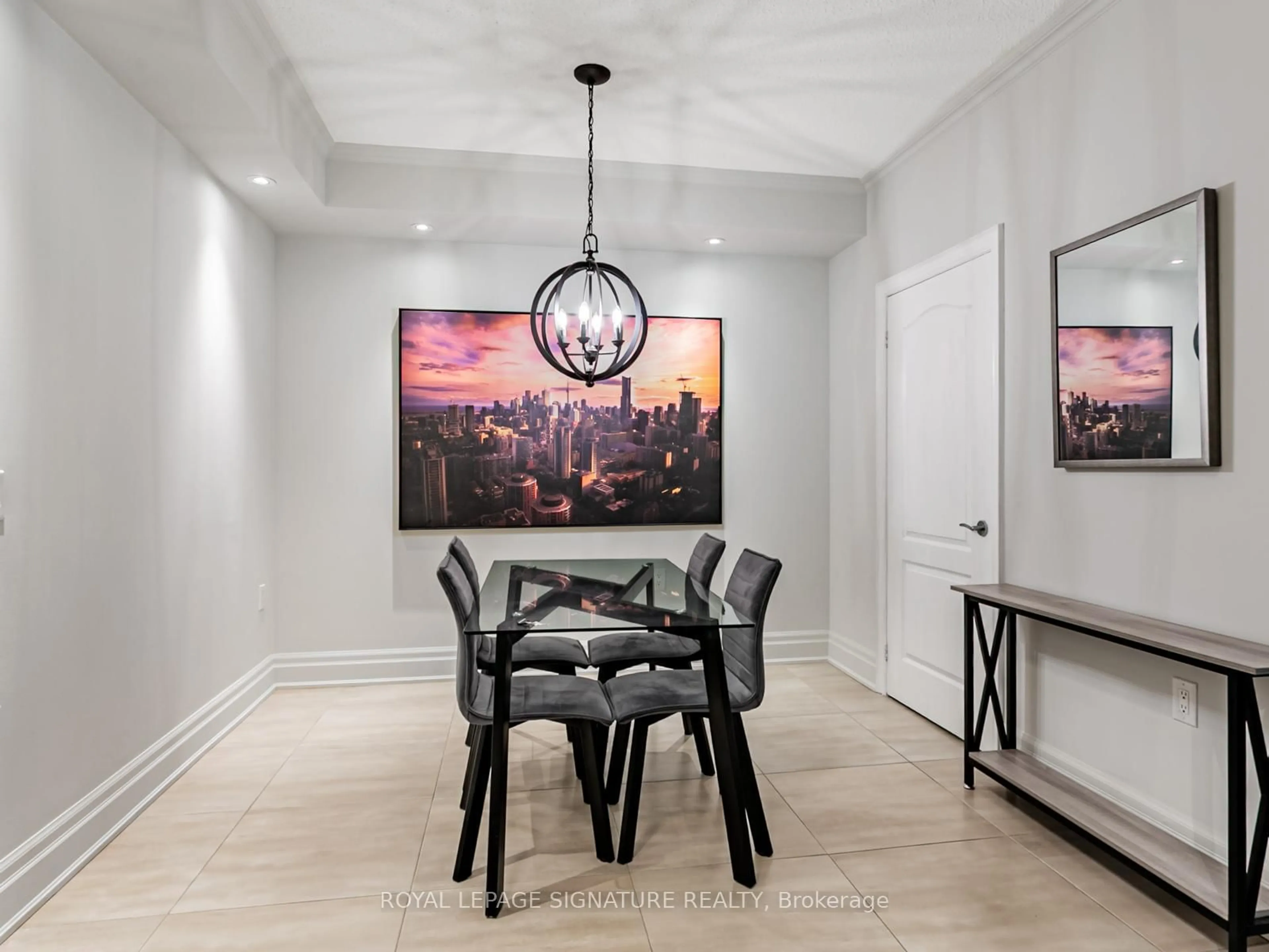 Dining room, unknown for 8201 Islington Ave #326, Vaughan Ontario L4L 9S6