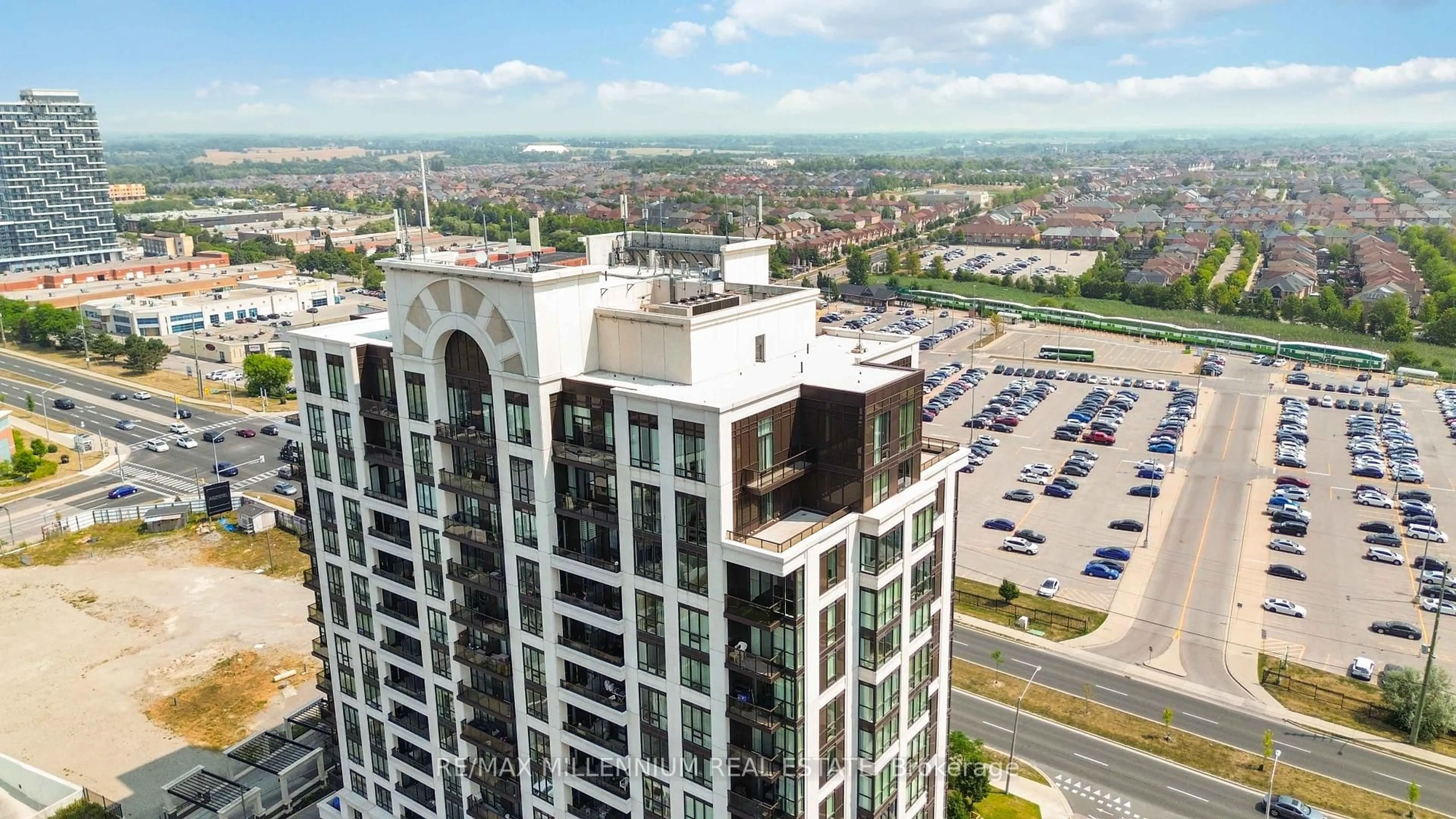 A pic from outside/outdoor area/front of a property/back of a property/a pic from drone, city buildings view from balcony for 9582 Markham Rd #1512, Markham Ontario L6E 0T4