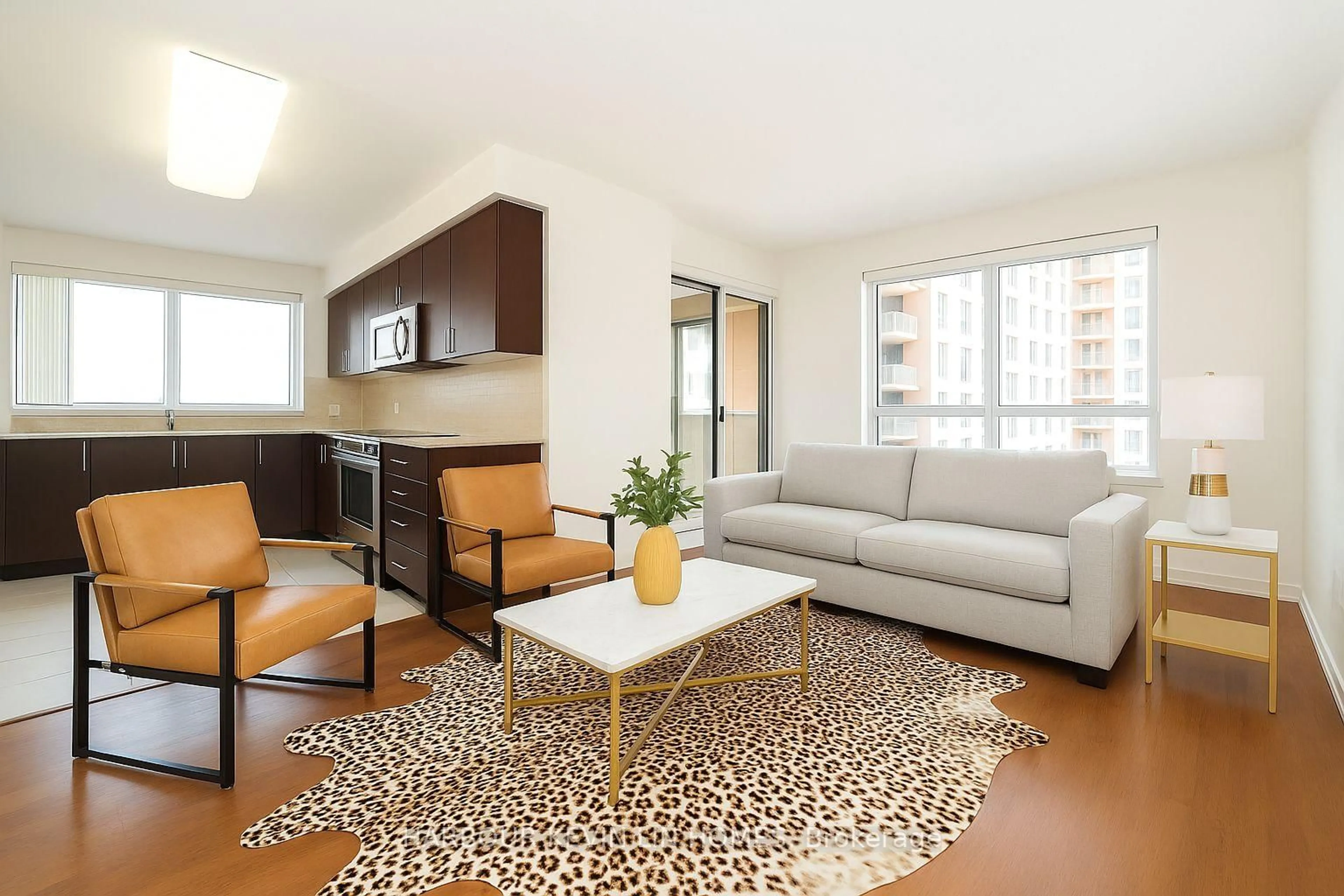 Living room with furniture, unknown for 60 South Town Centre Blvd #917, Markham Ontario L6G 0C5