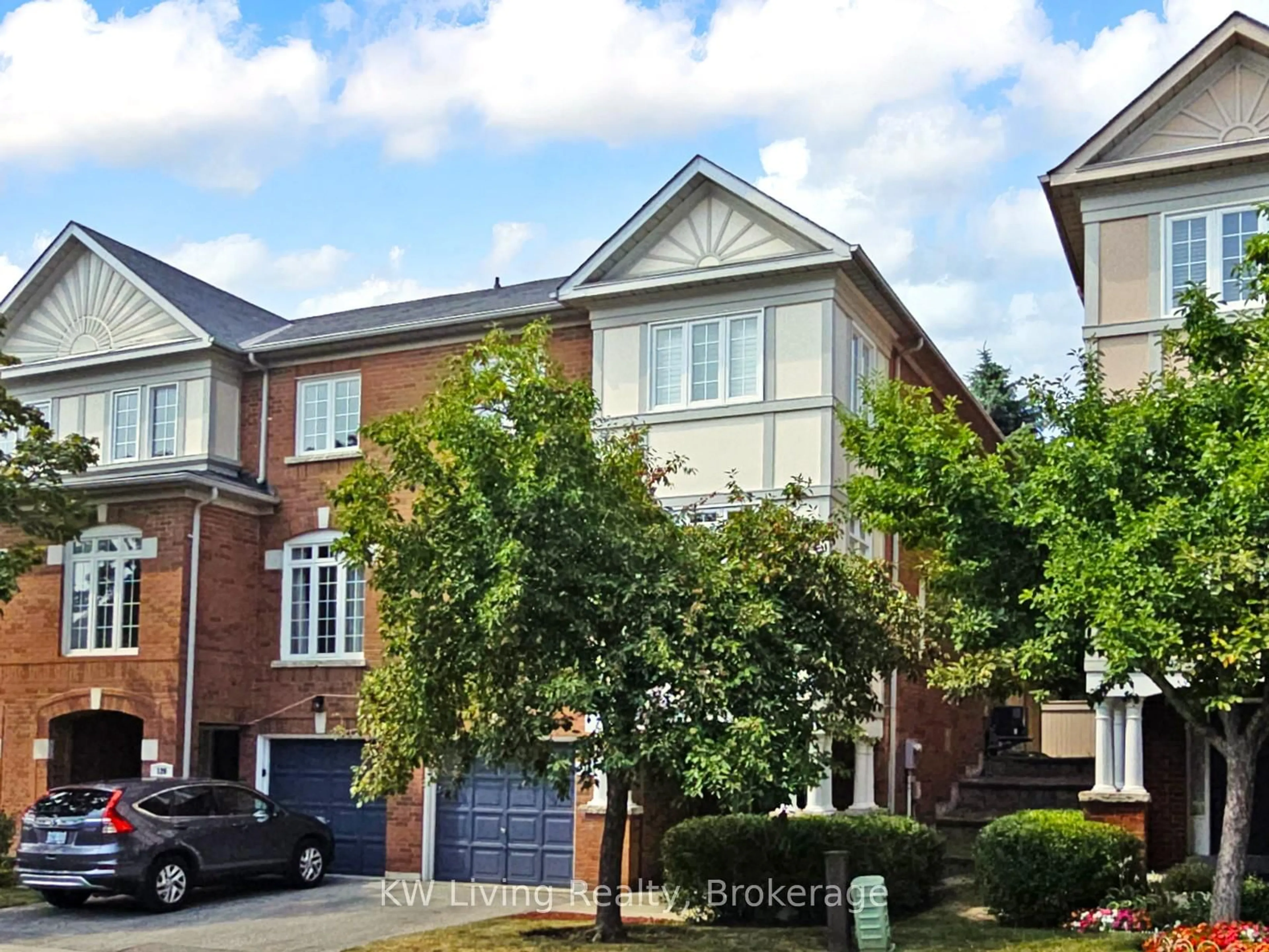 Home with brick exterior material, street for 190 Harding Blvd #121, Richmond Hill Ontario L4C 0J9