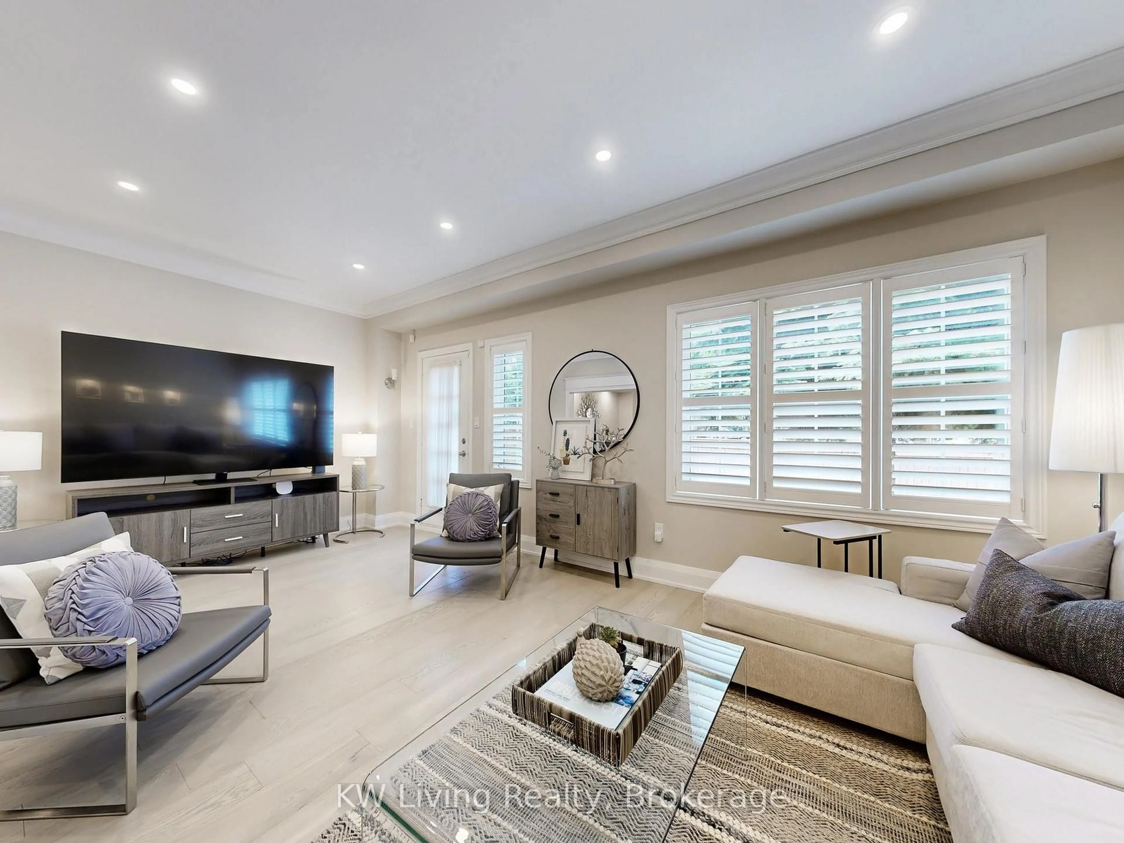 Living room with furniture, ceramic/tile floor for 190 Harding Blvd #121, Richmond Hill Ontario L4C 0J9