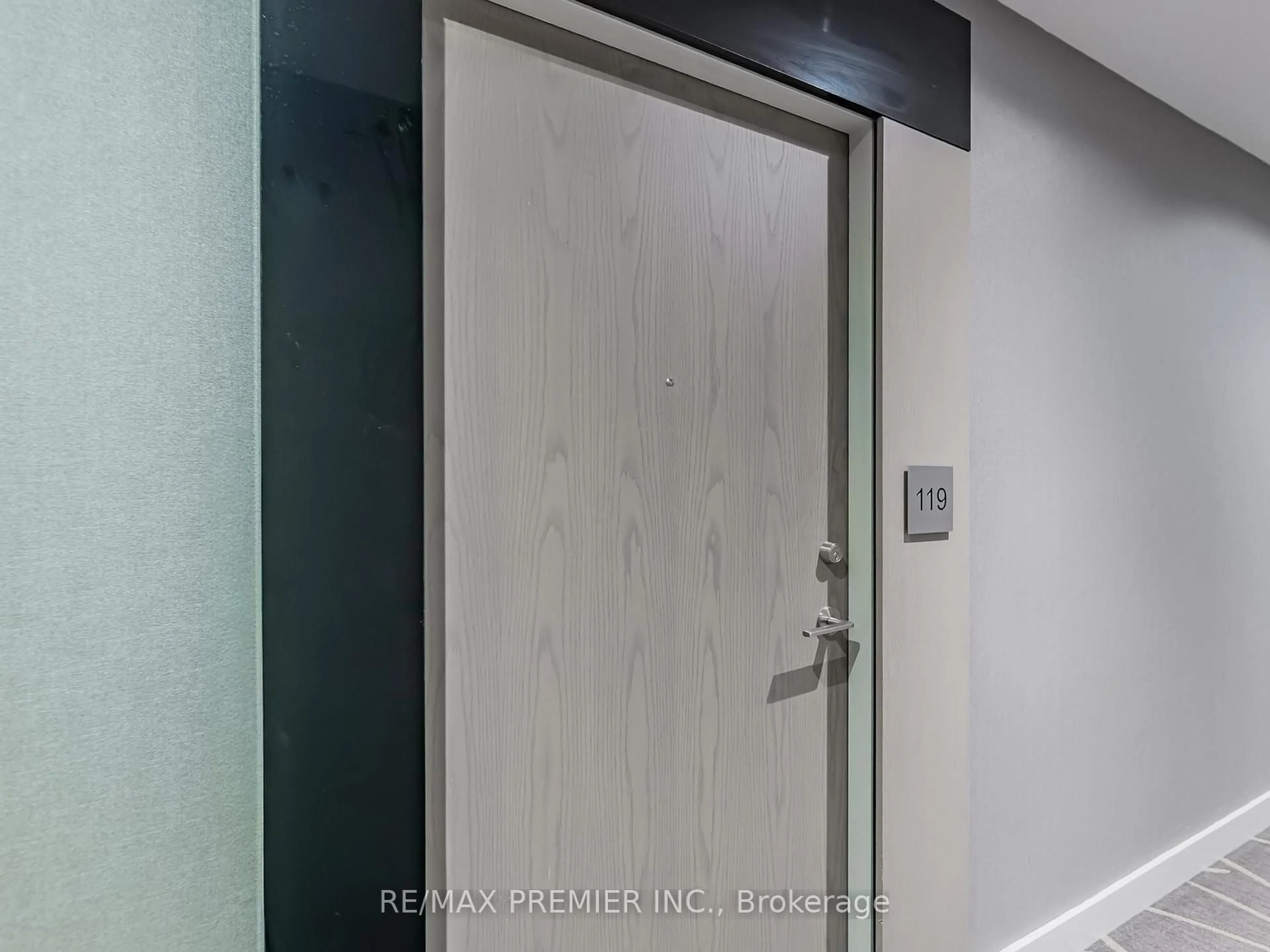 Indoor entryway for 4800 Highway 7 Rd #119, Vaughan Ontario L4L 1H8