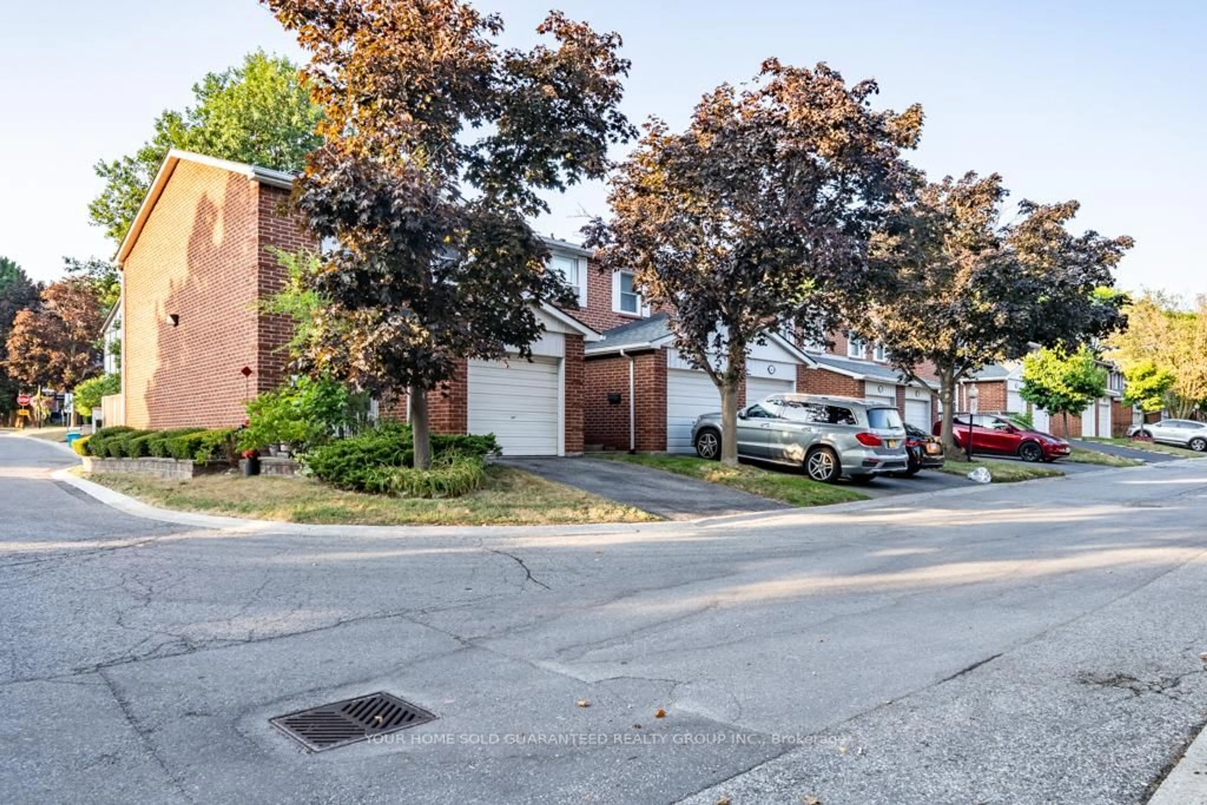 A pic from outside/outdoor area/front of a property/back of a property/a pic from drone, street for 4 Harper Way, Markham Ontario L3T 5A5
