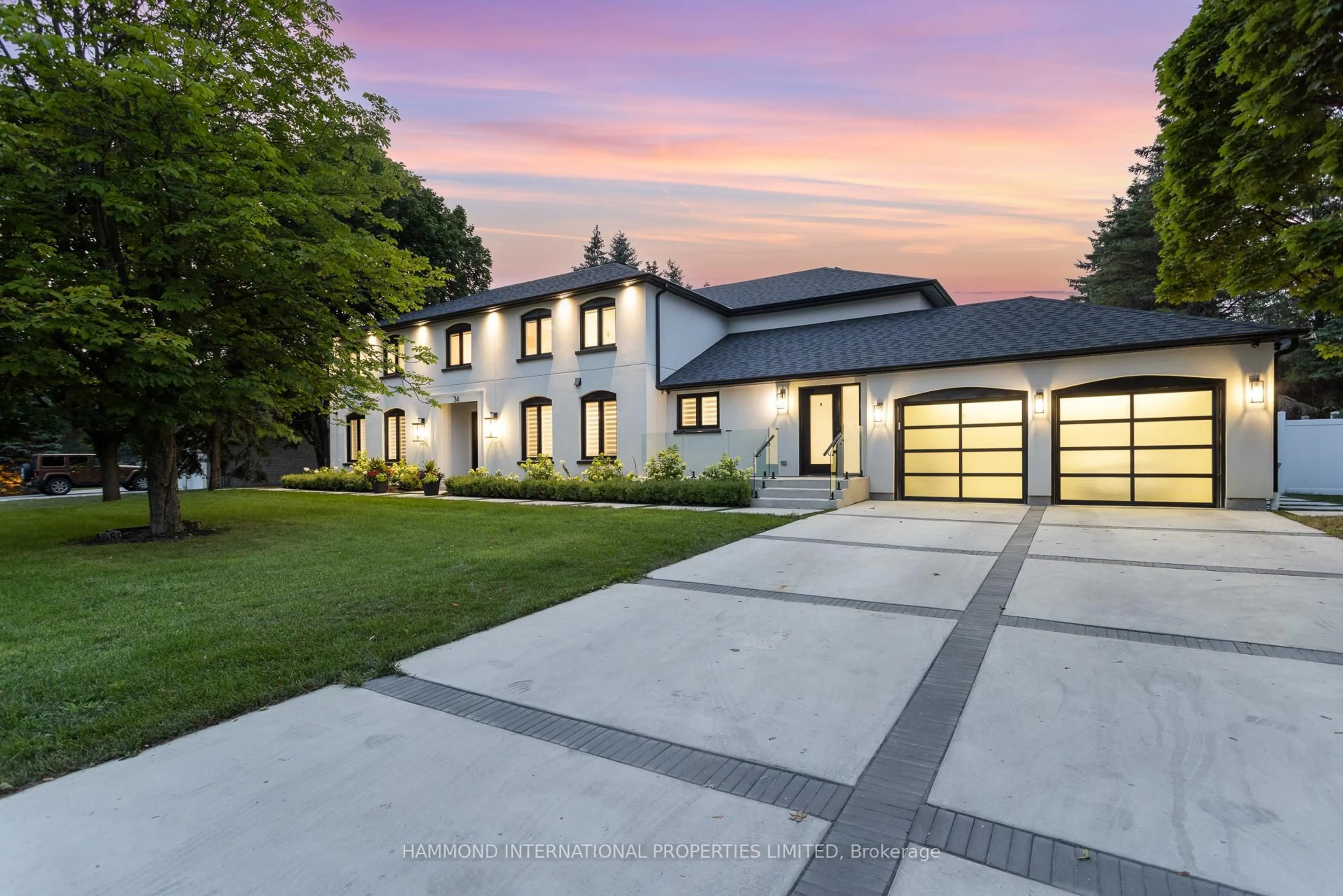 Unknown for 34 Humber Valley Cres, King Ontario L7B 1B7