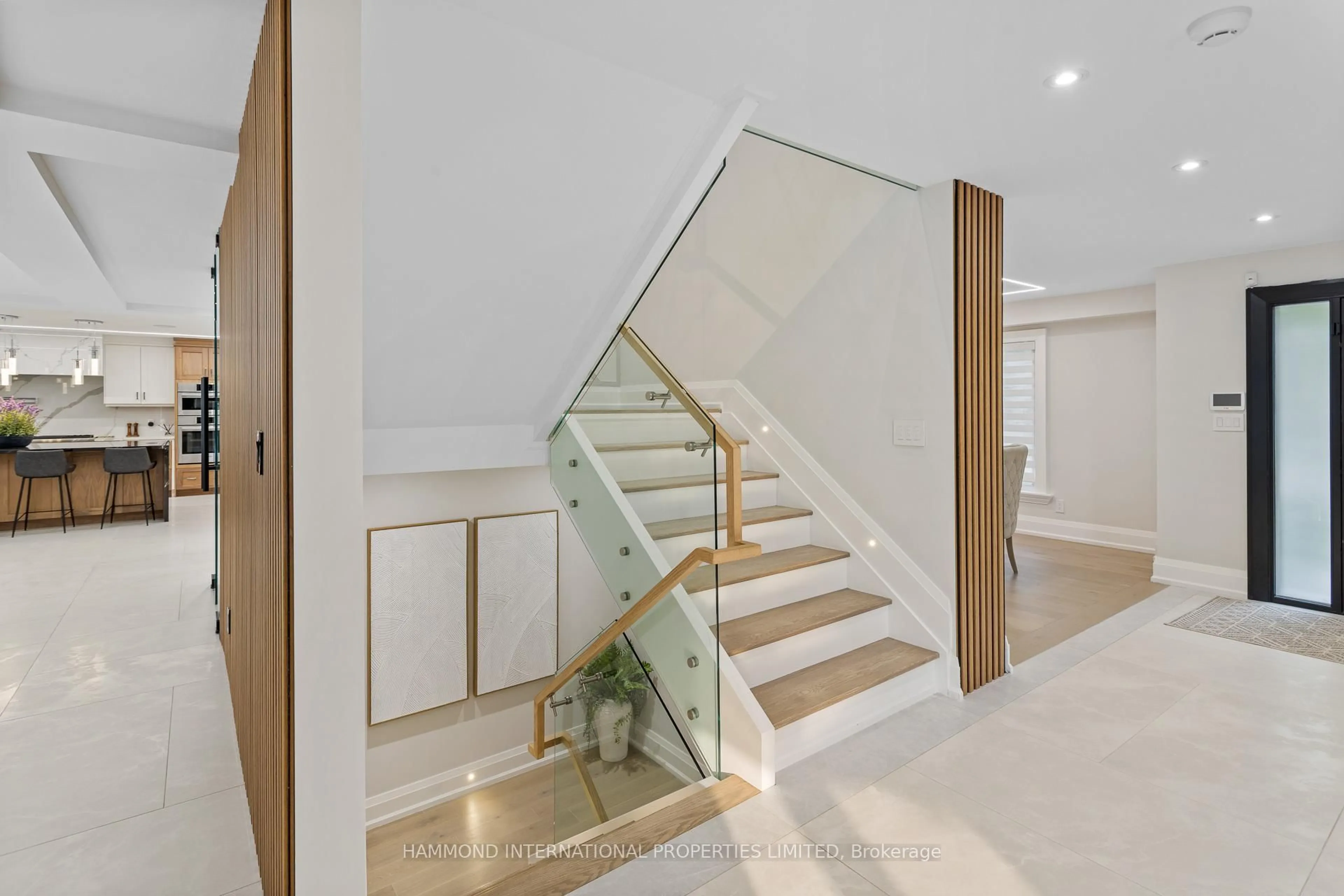 Stairs for 34 Humber Valley Cres, King Ontario L7B 1B7