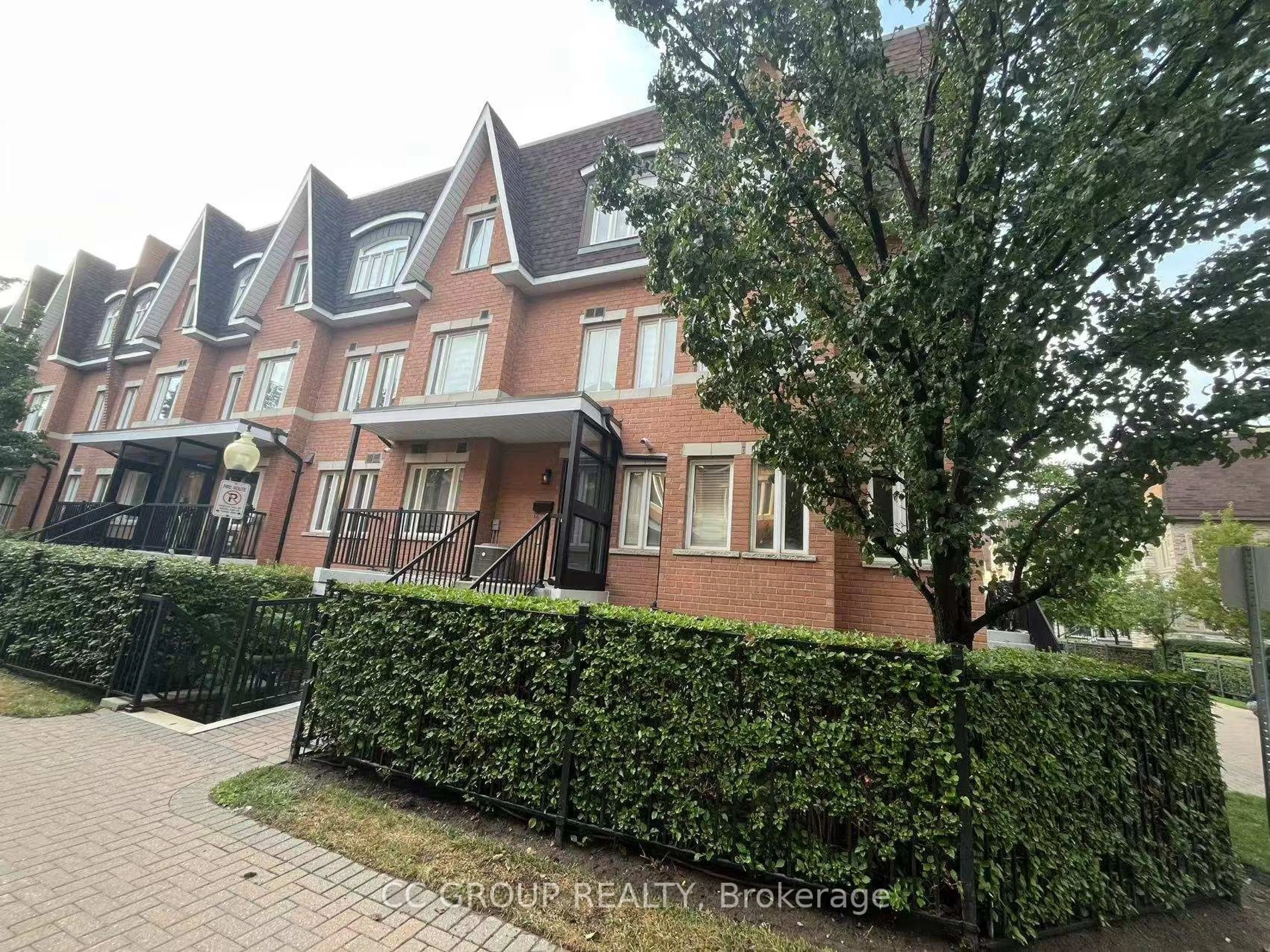 A pic from outside/outdoor area/front of a property/back of a property/a pic from drone, street for 312 John St #359, Markham Ontario L3T 0A7