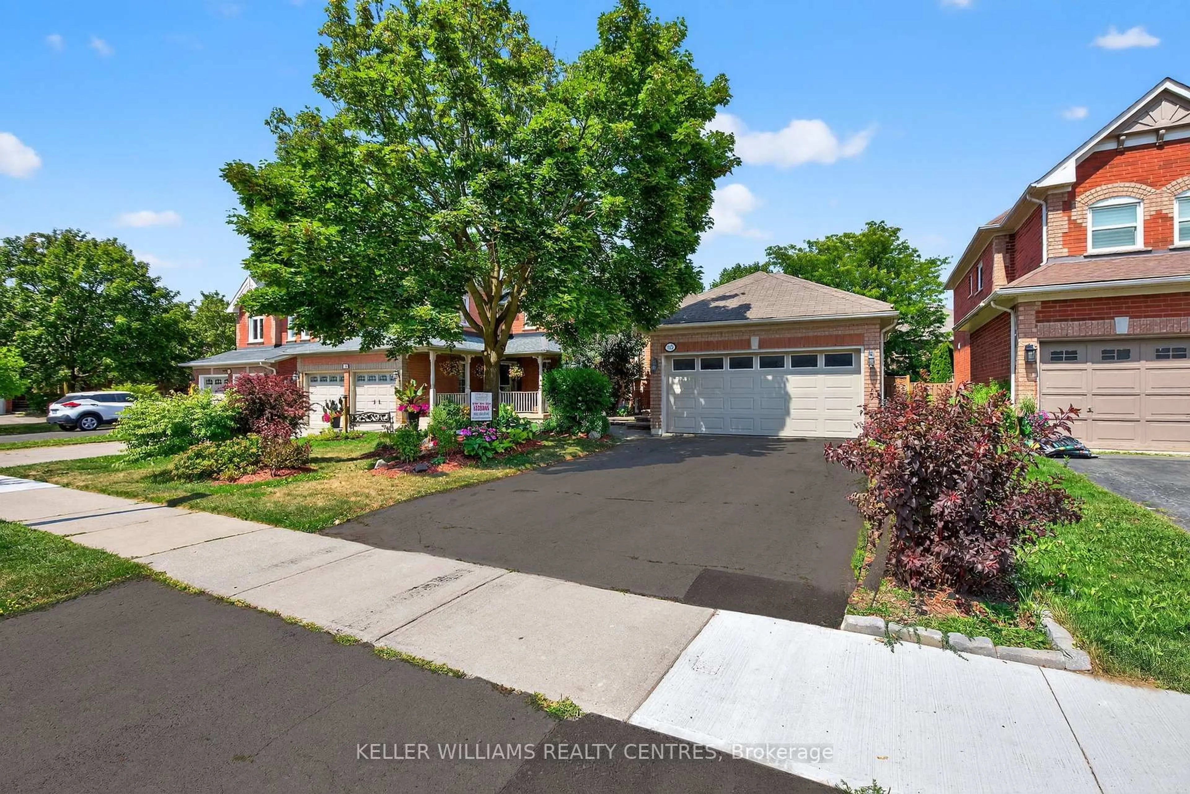 Unknown for 165 Clearmeadow Blvd, Newmarket Ontario L3X 2E4