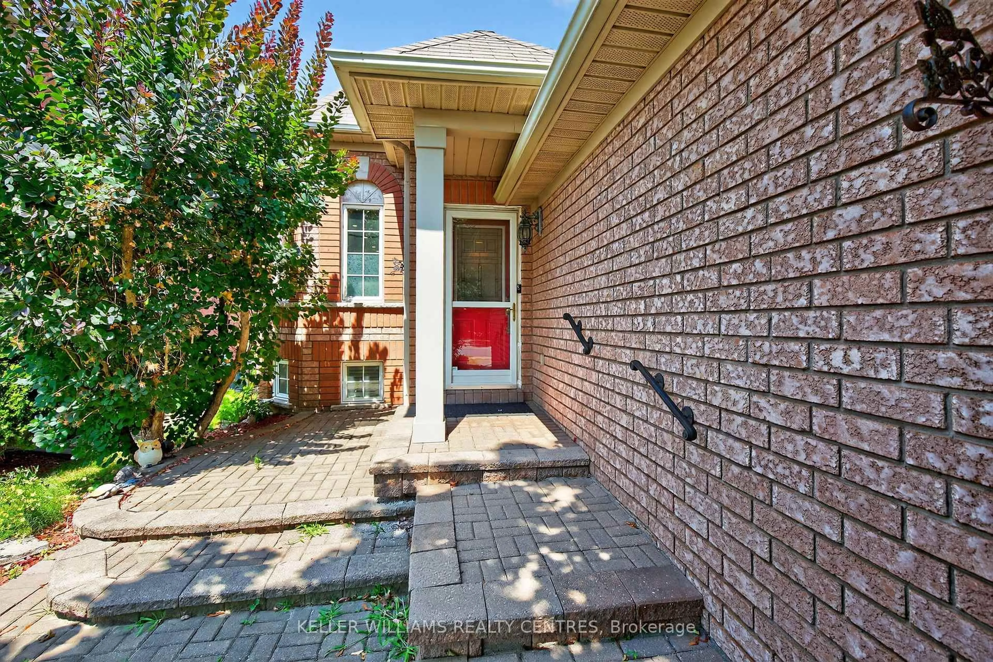 Home with brick exterior material, street for 165 Clearmeadow Blvd, Newmarket Ontario L3X 2E4