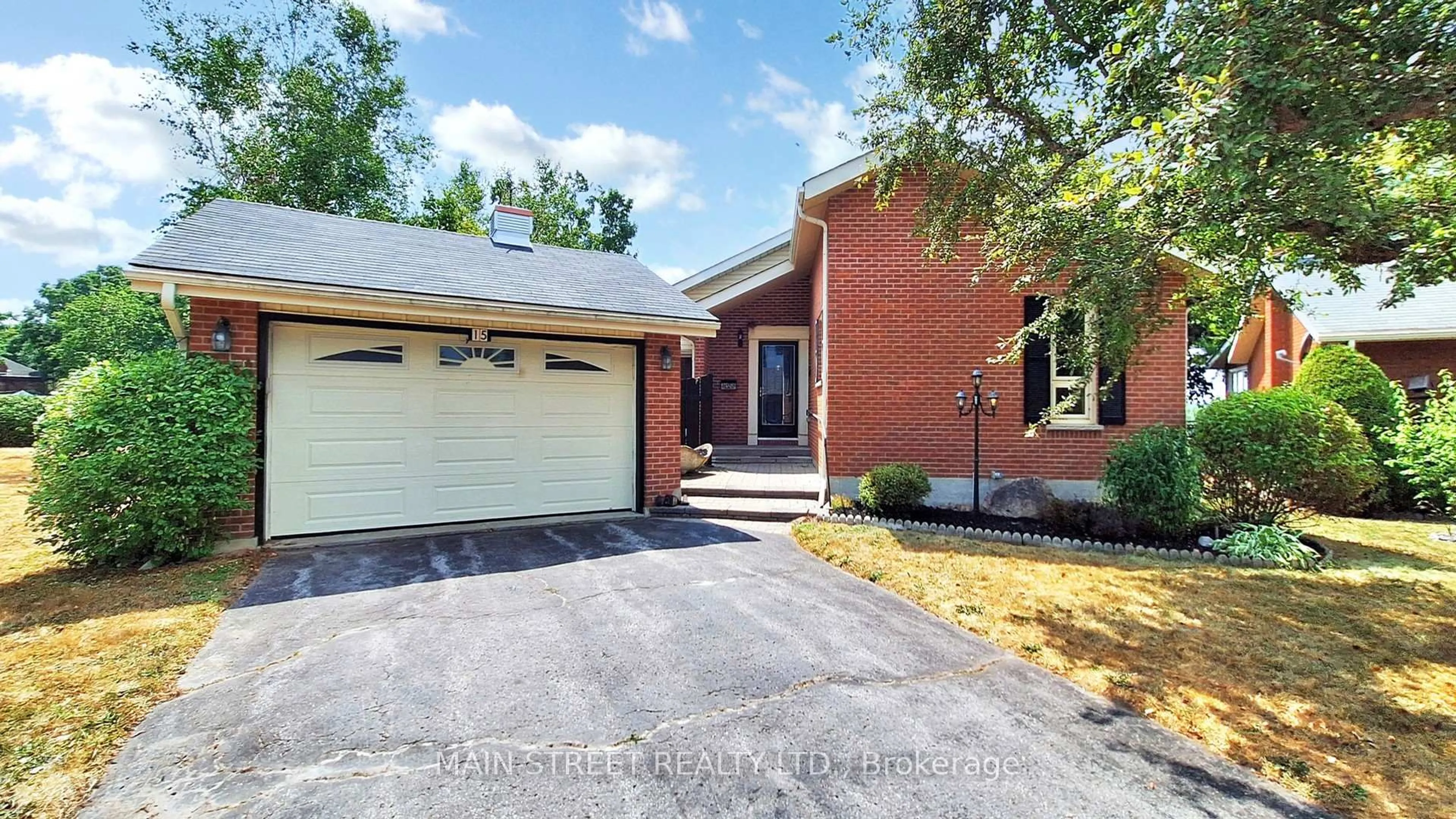 Home with brick exterior material, street for 15 Windor Crt, Brock Ontario L0E 1E0