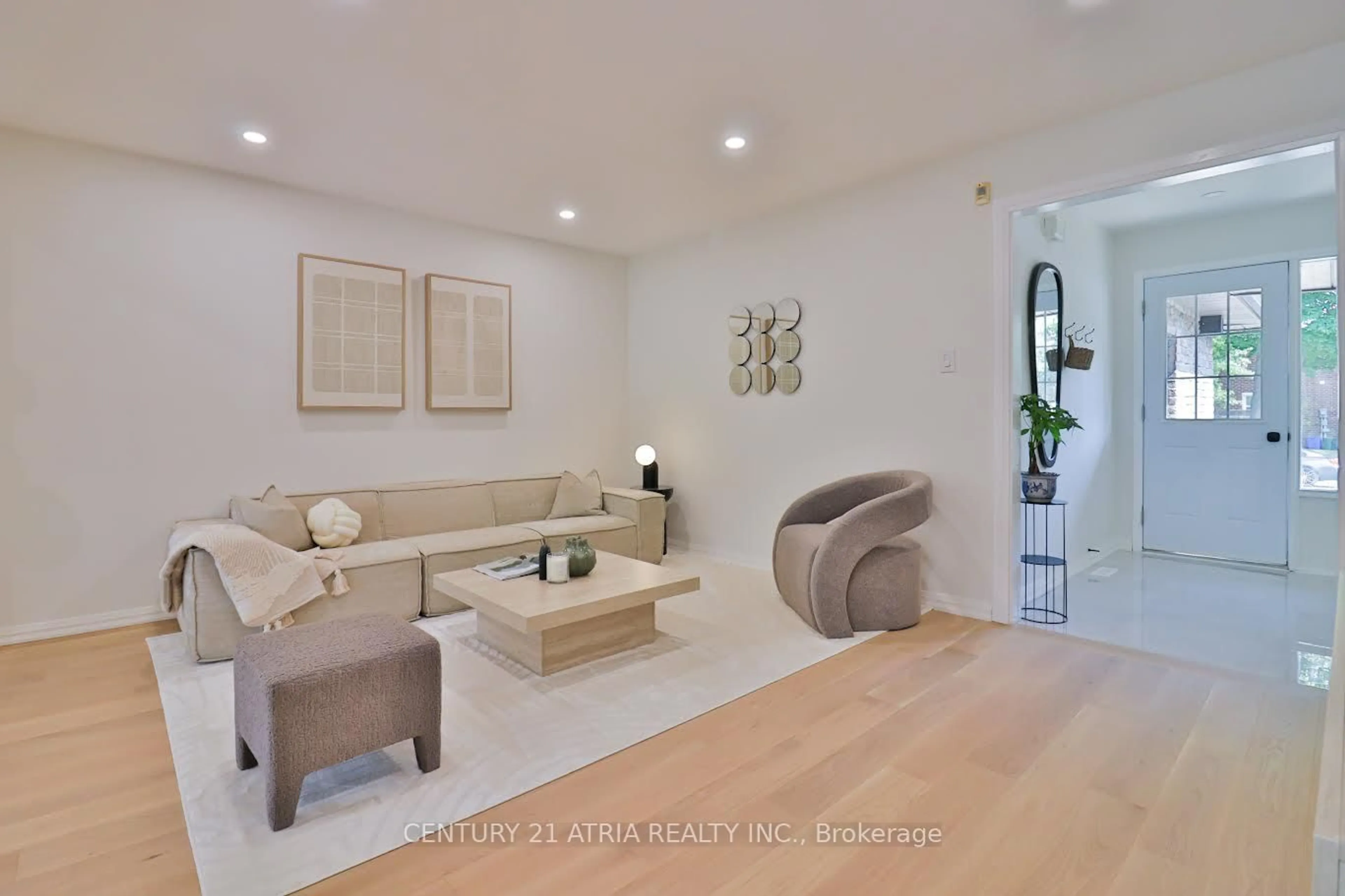Living room with furniture, unknown for 30 Pepperell Cres, Markham Ontario L3R 3G8