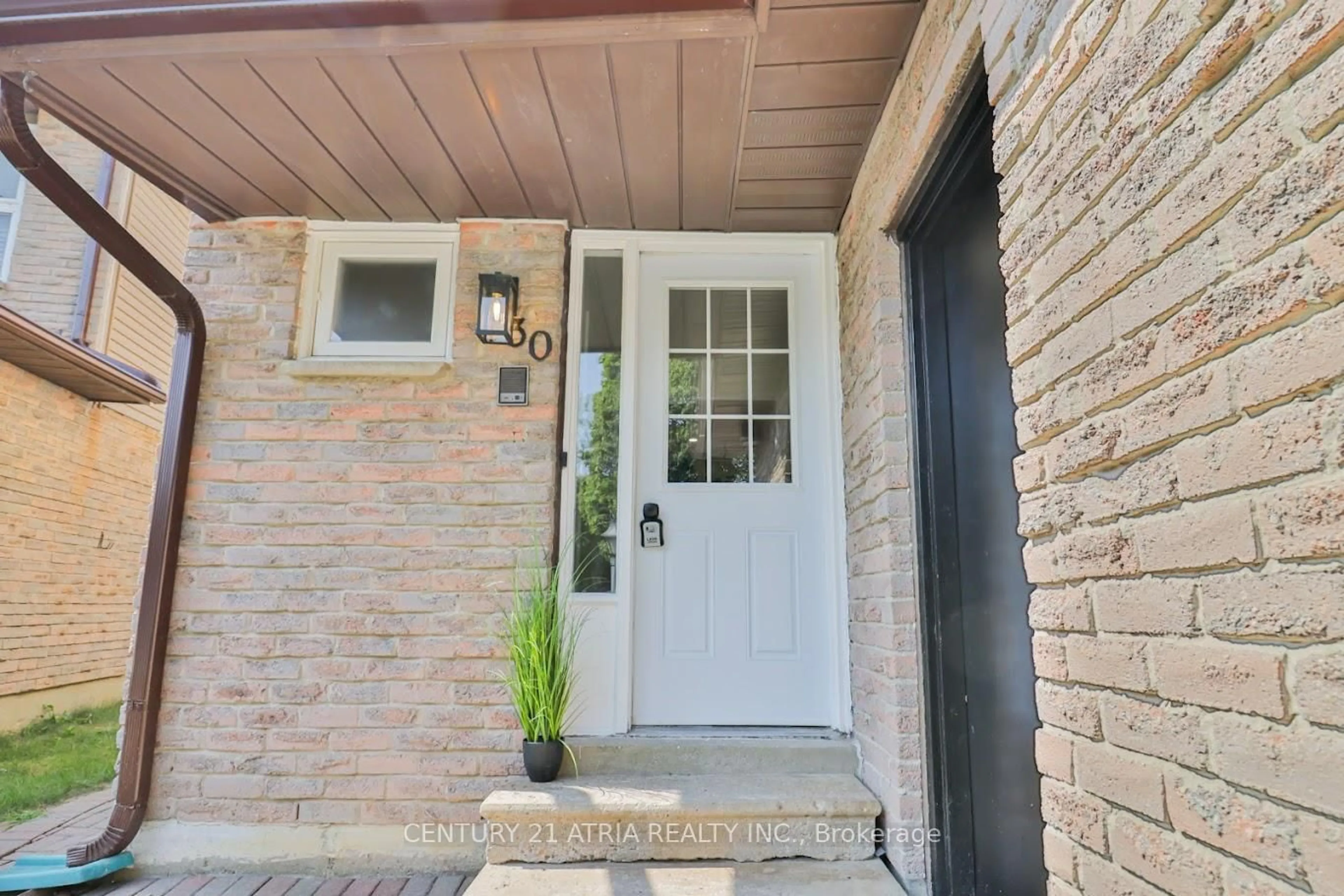 Indoor entryway for 30 Pepperell Cres, Markham Ontario L3R 3G8