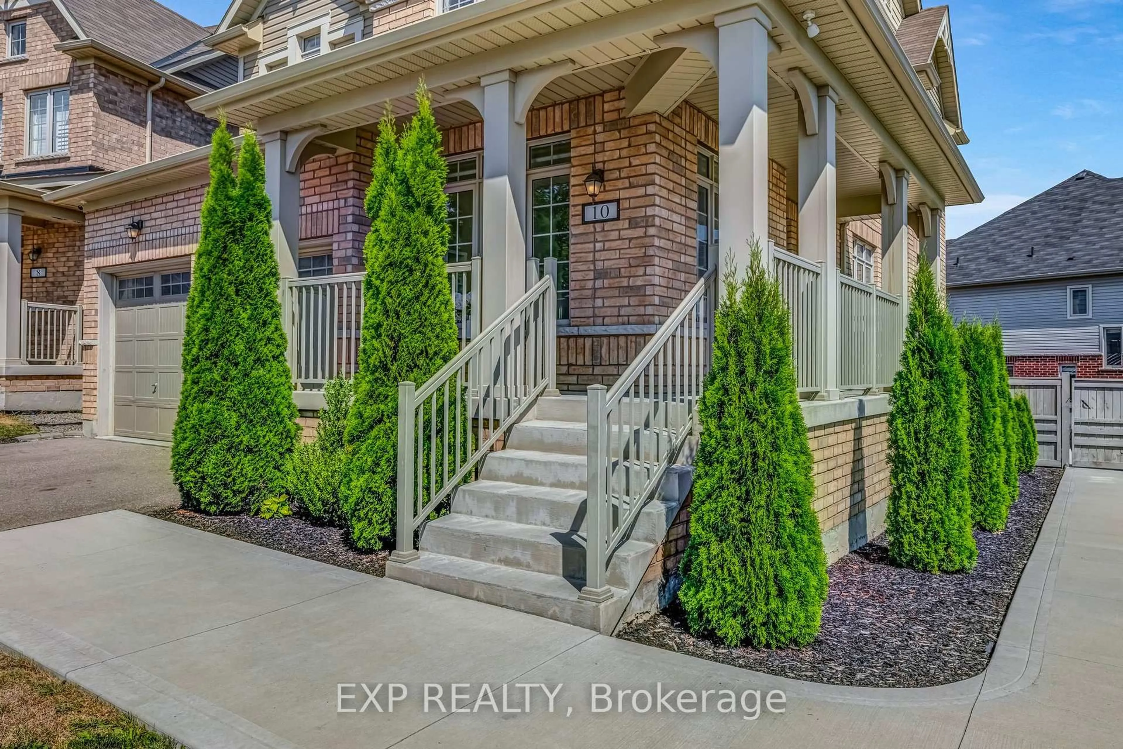 Indoor entryway for 10 Stych St, New Tecumseth Ontario L0G 1W0