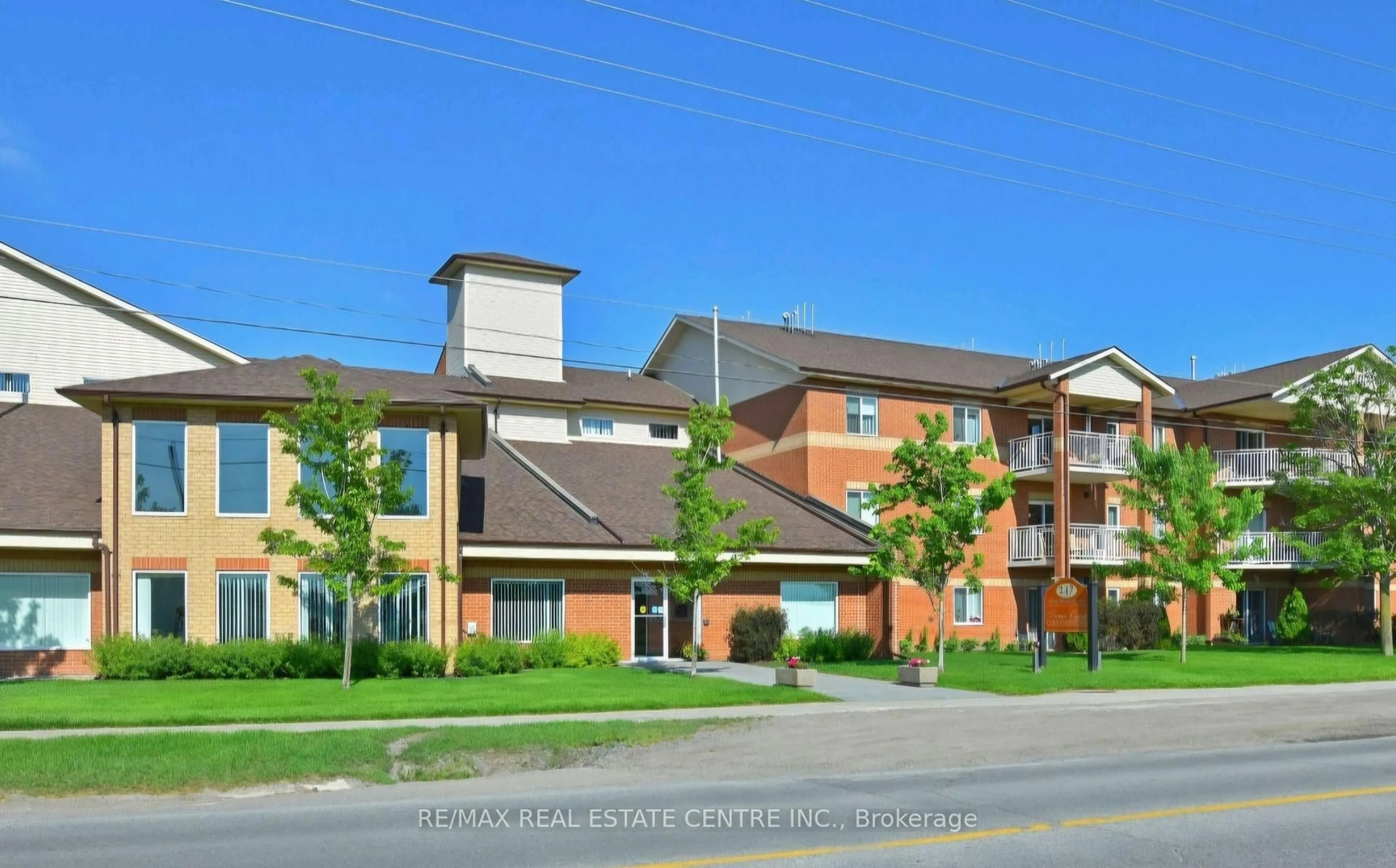 Unknown for 247 King St #214, New Tecumseth Ontario L9R 1N4