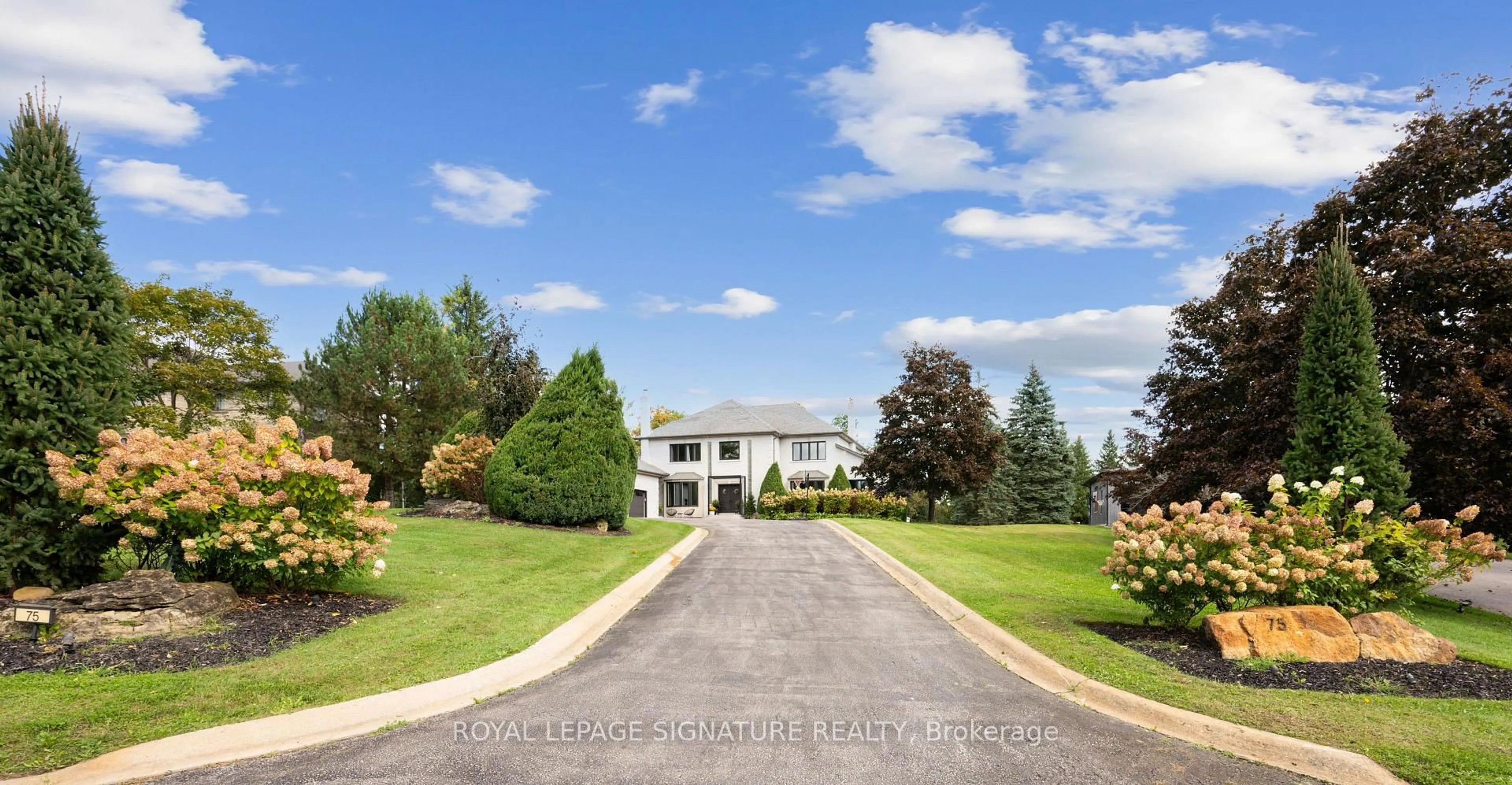 A pic from outside/outdoor area/front of a property/back of a property/a pic from drone, unknown for 75 Rachelle Crt, Vaughan Ontario L4L 0A8