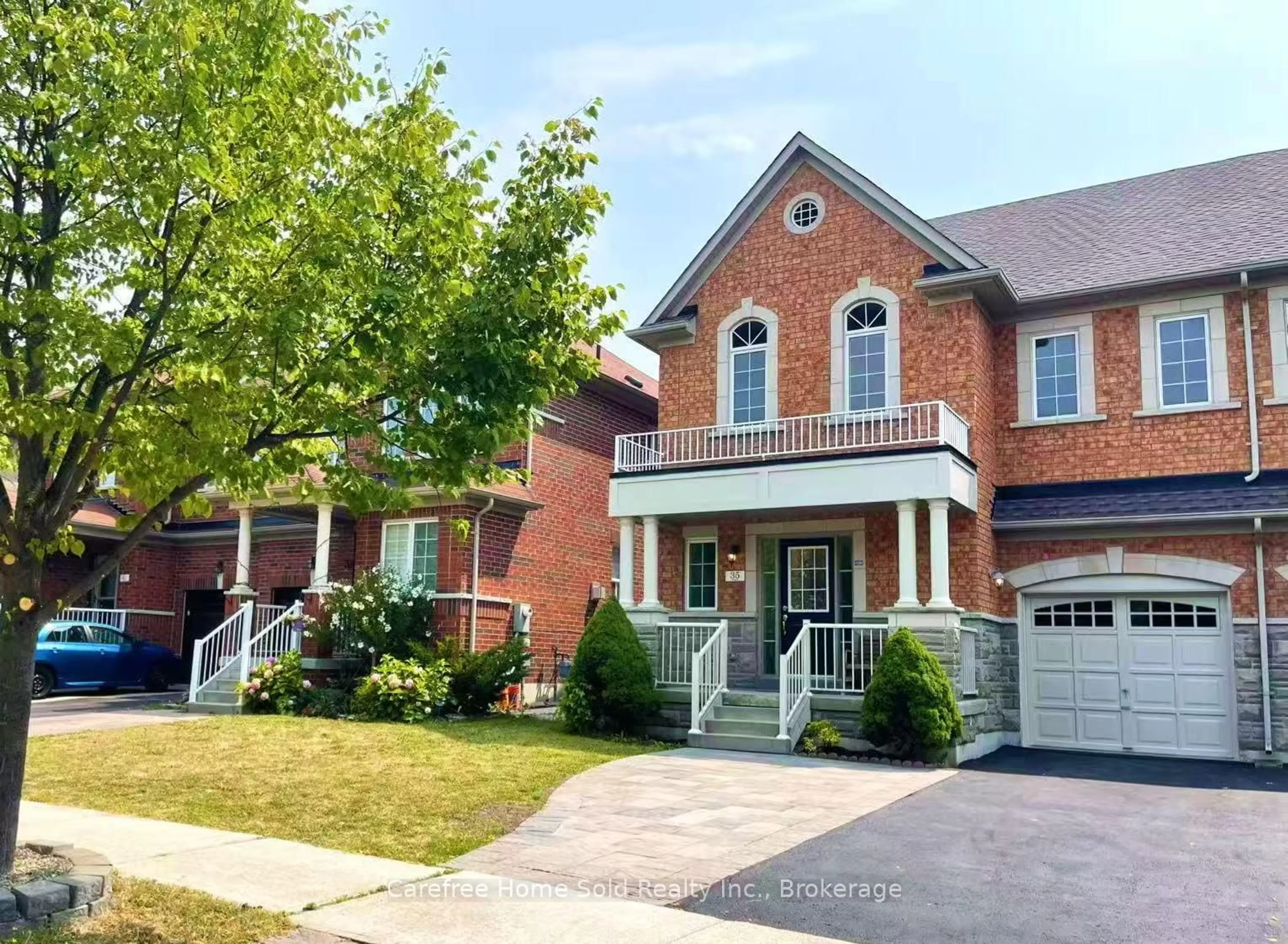 Home with brick exterior material, street for 35 Wallwark St, Aurora Ontario L4G 0J2