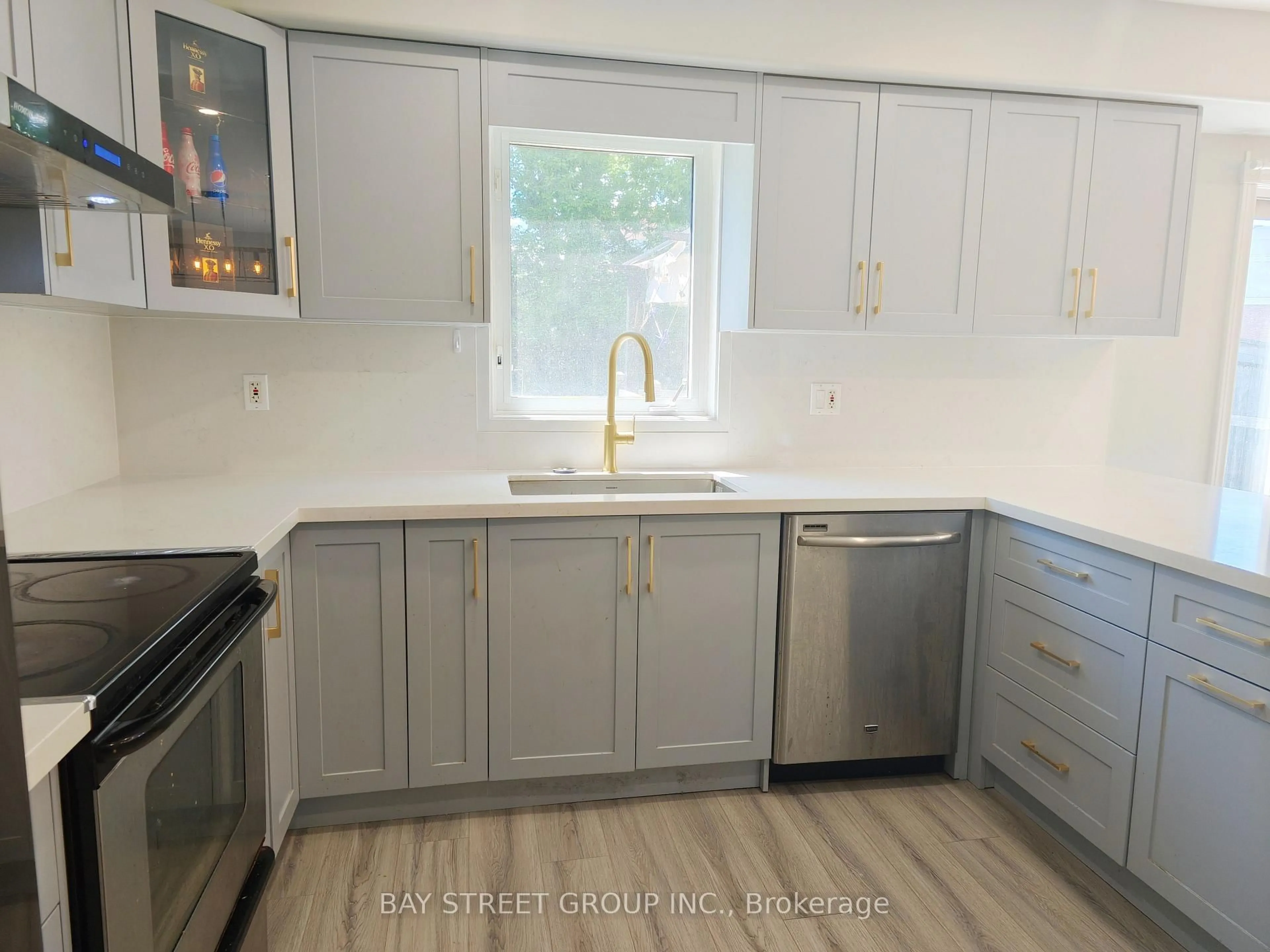 Unknown for 18 Wrendale Cres, Georgina Ontario L4P 4C4