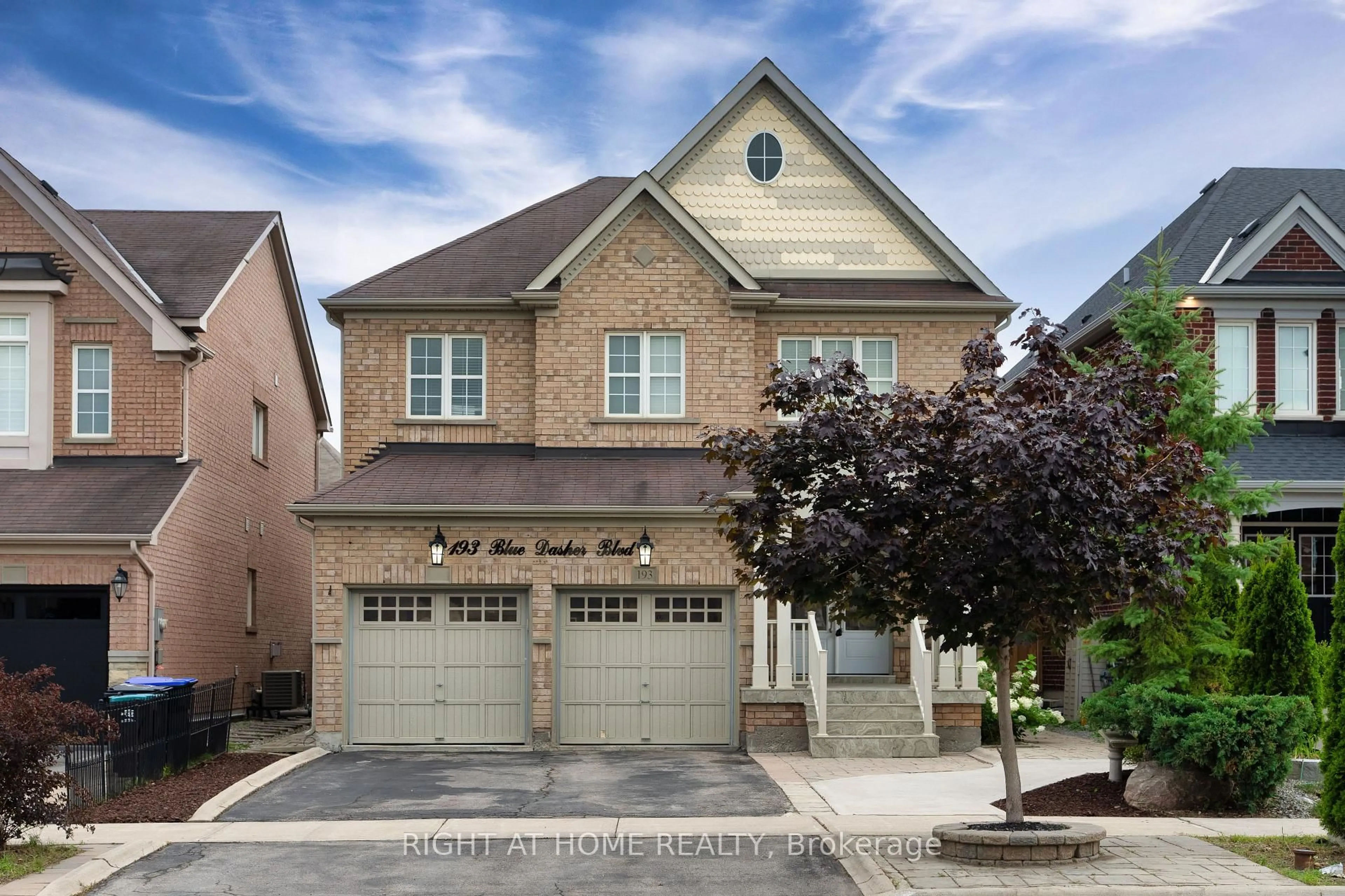 Home with brick exterior material, street for 193 Blue Dasher Blvd, Bradford West Gwillimbury Ontario L3Z 0H3