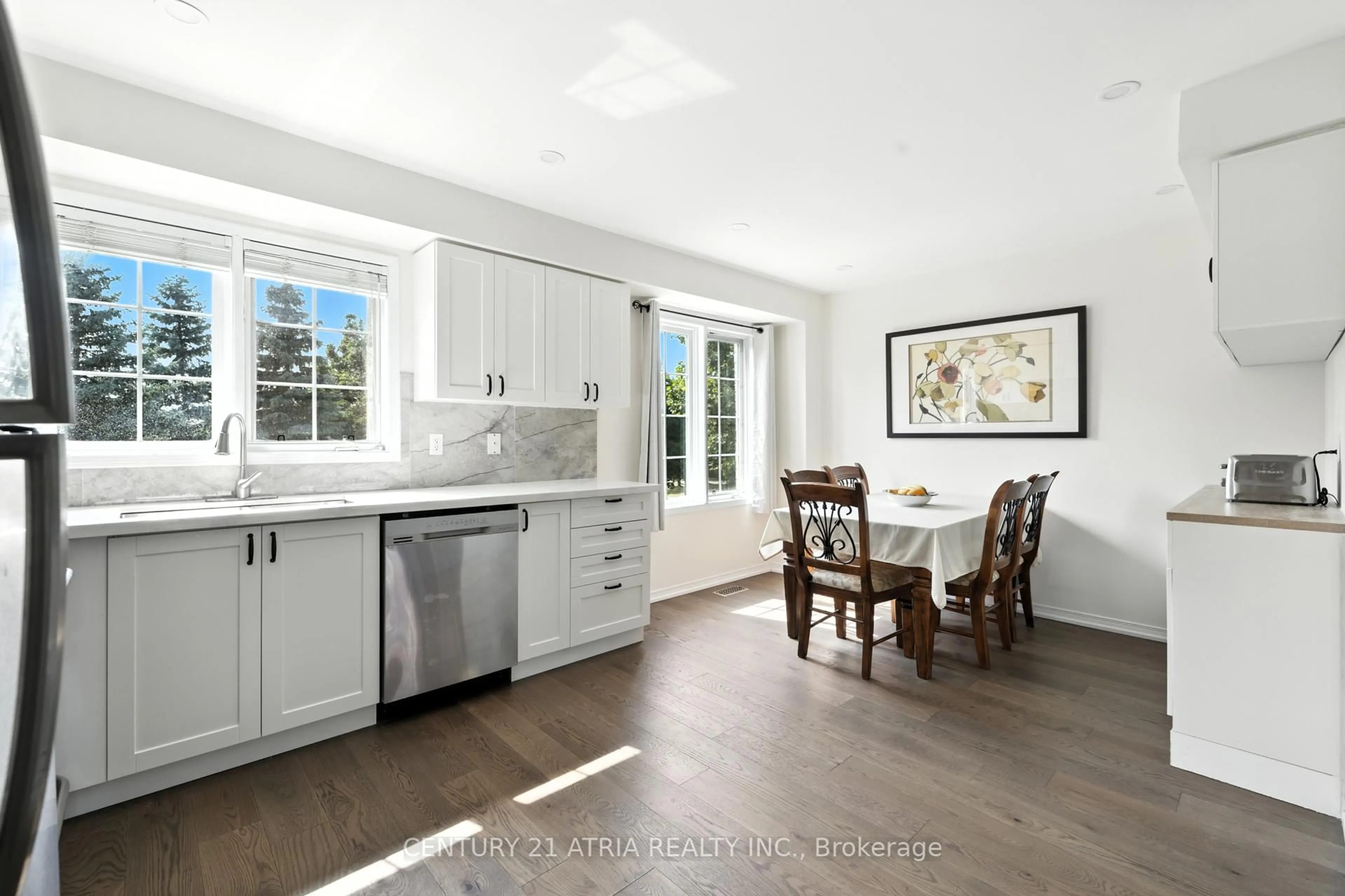 Open concept kitchen, unknown for 12 Stiles Ave, Aurora Ontario L4G 7N3