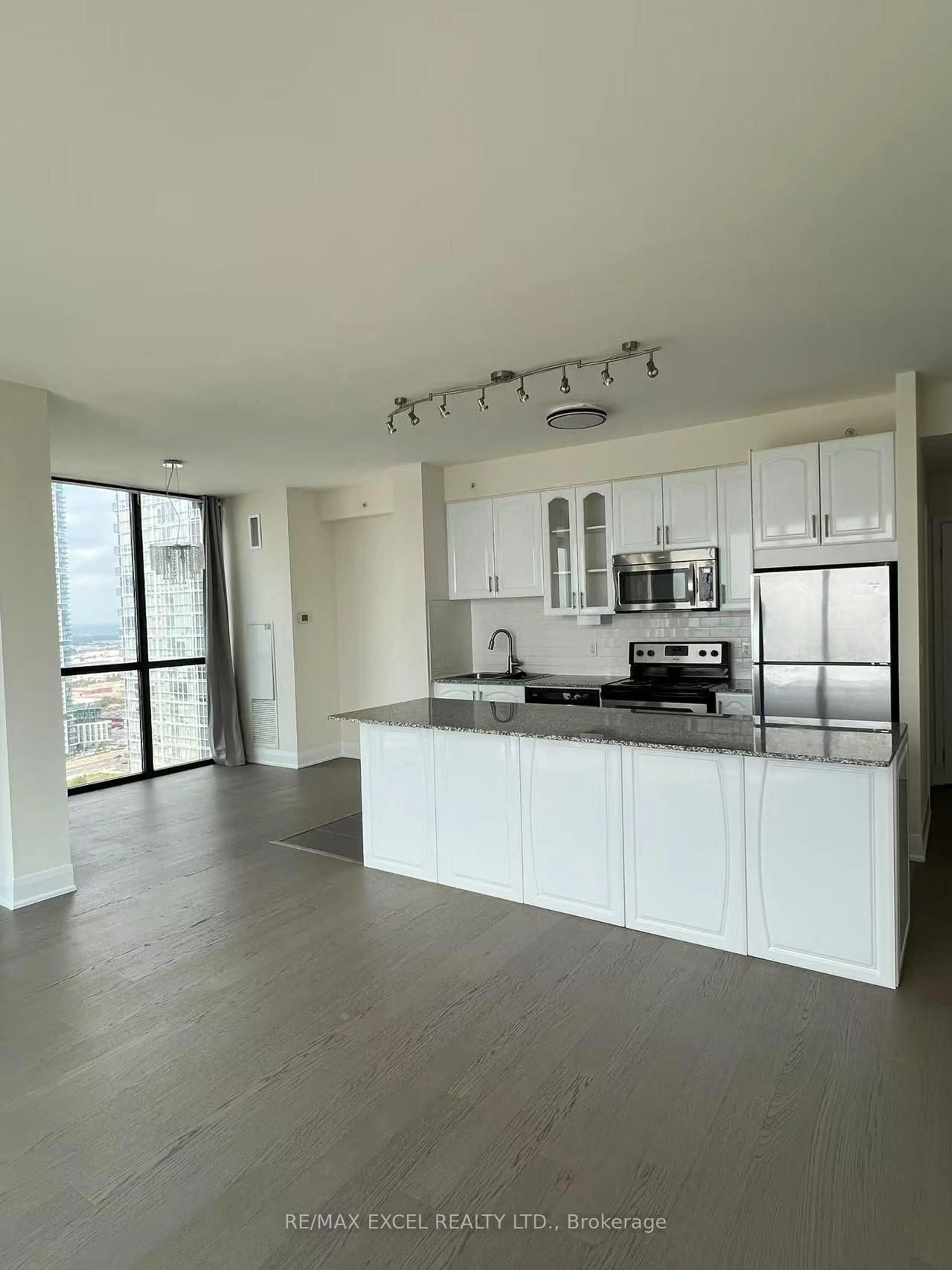 Open concept kitchen, unknown for 2900 Highway 7 Rd #2603, Vaughan Ontario L4K 0G3