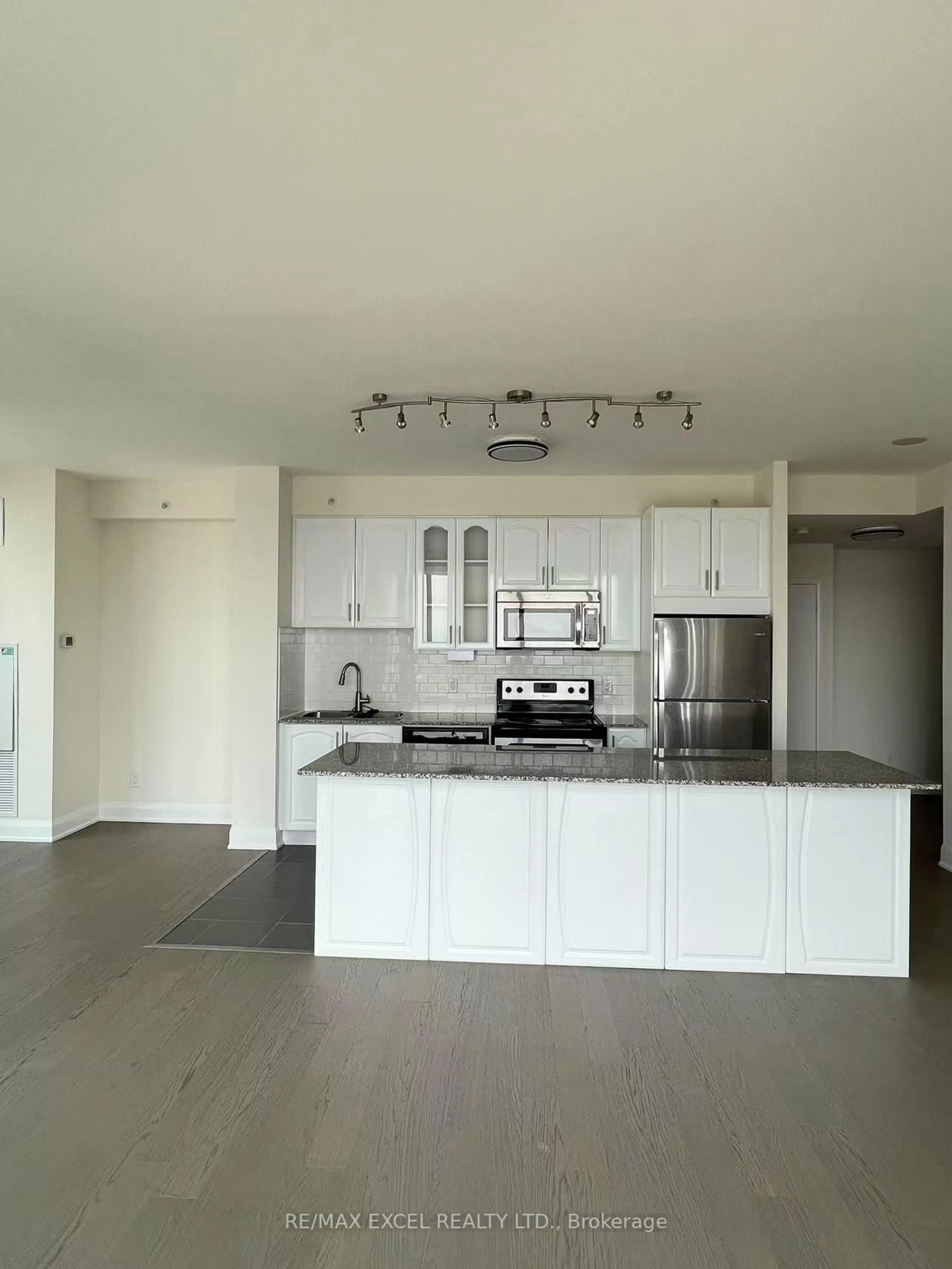 Open concept kitchen, unknown for 2900 Highway 7 Rd #2603, Vaughan Ontario L4K 0G3