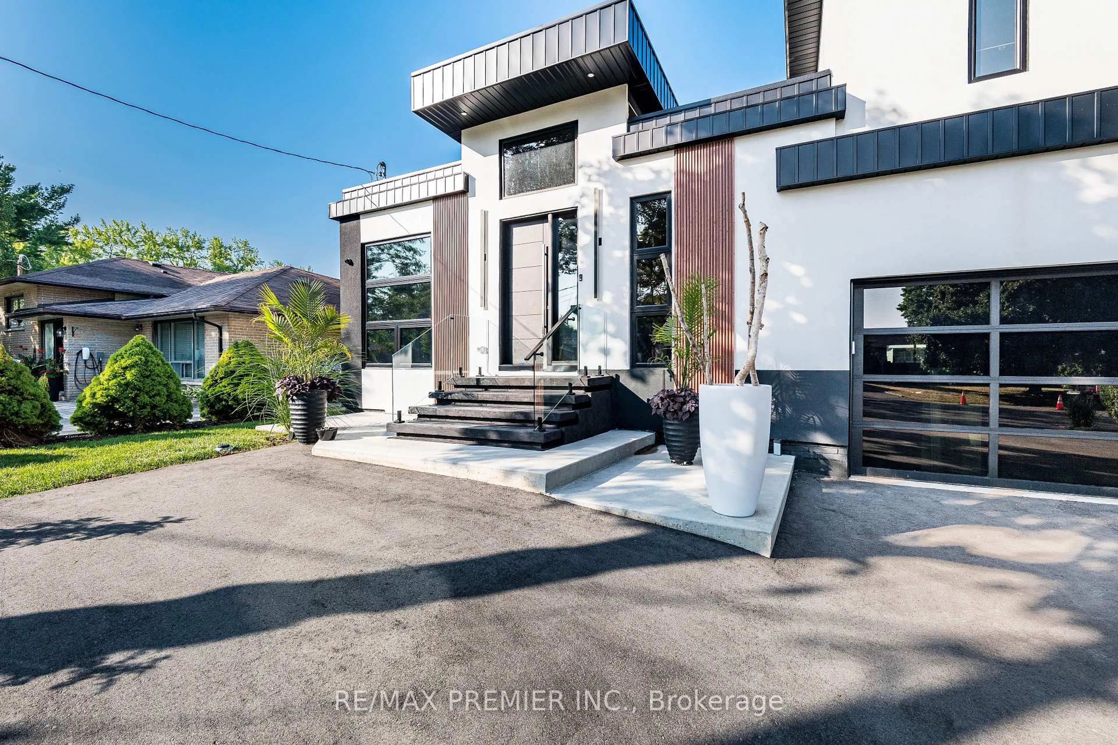 Unknown for 24 Gosling Rd, Vaughan Ontario L6A 1E2