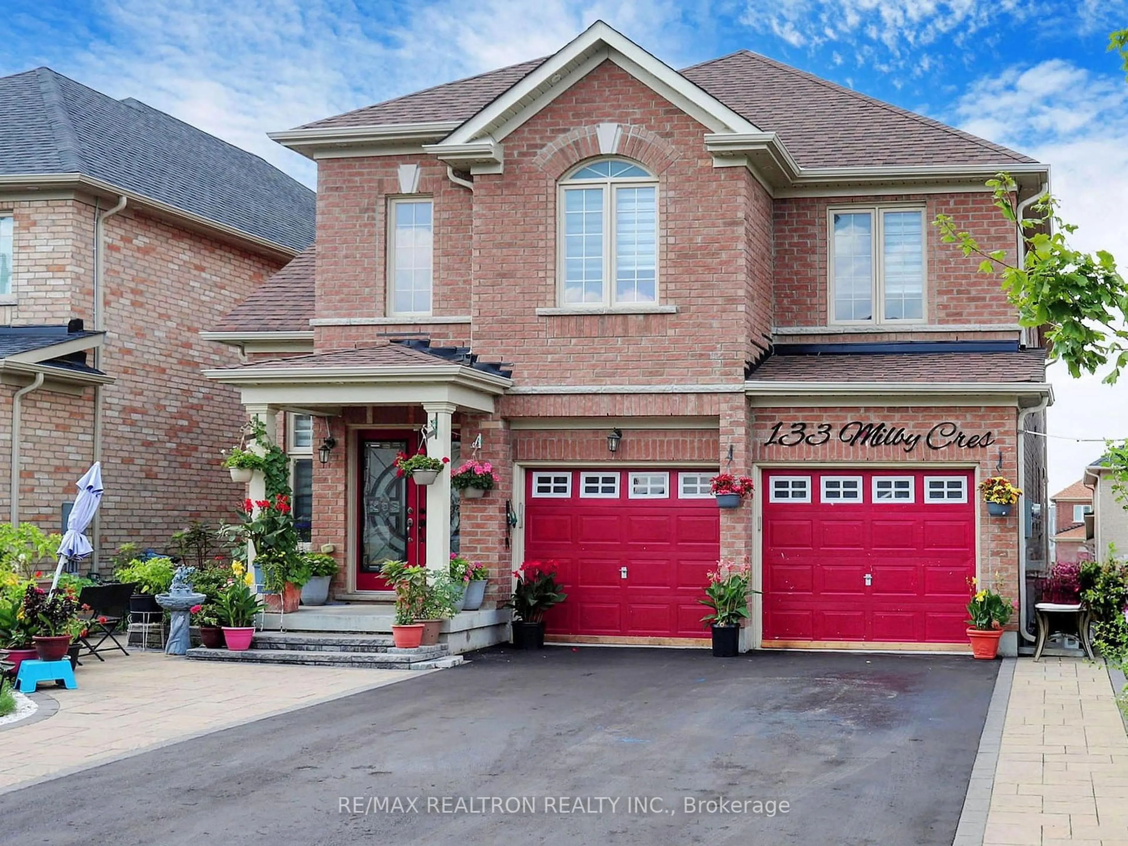 Home with brick exterior material, street for 133 Milby Cres, Bradford West Gwillimbury Ontario L3Z 0X8