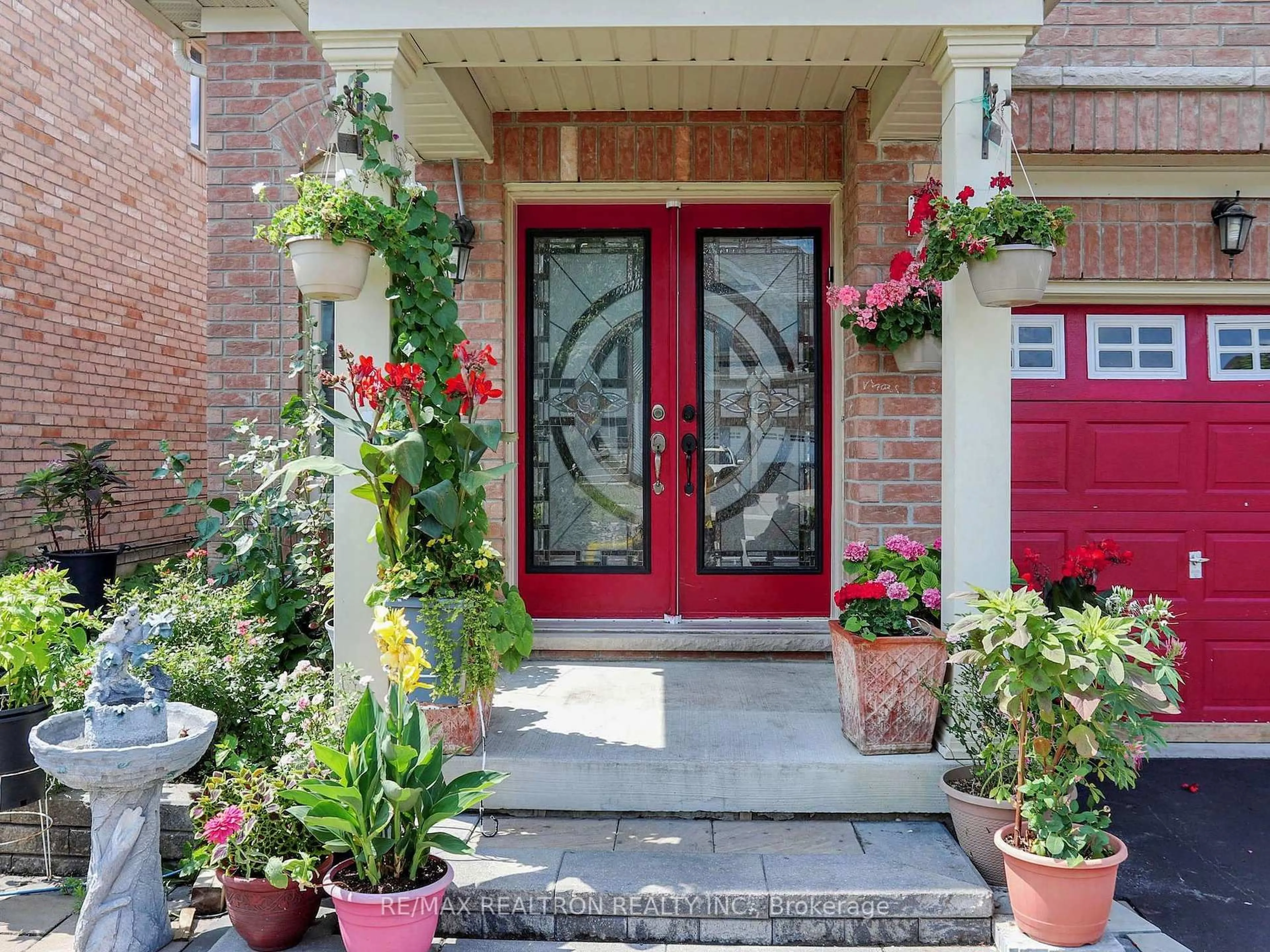 Indoor entryway for 133 Milby Cres, Bradford West Gwillimbury Ontario L3Z 0X8