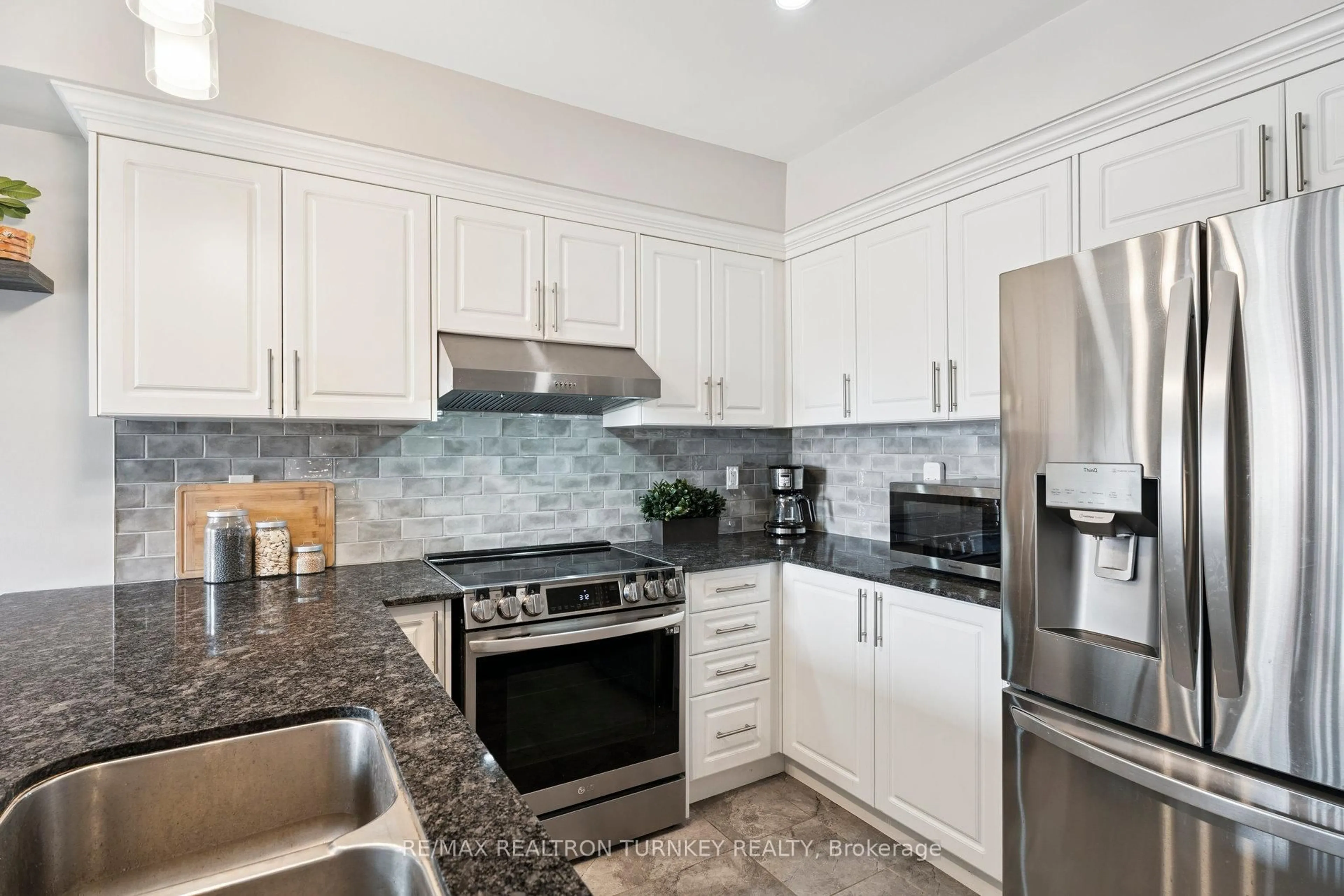 Unknown for 29 Anne Pegg Cres, Georgina Ontario L0E 1R0
