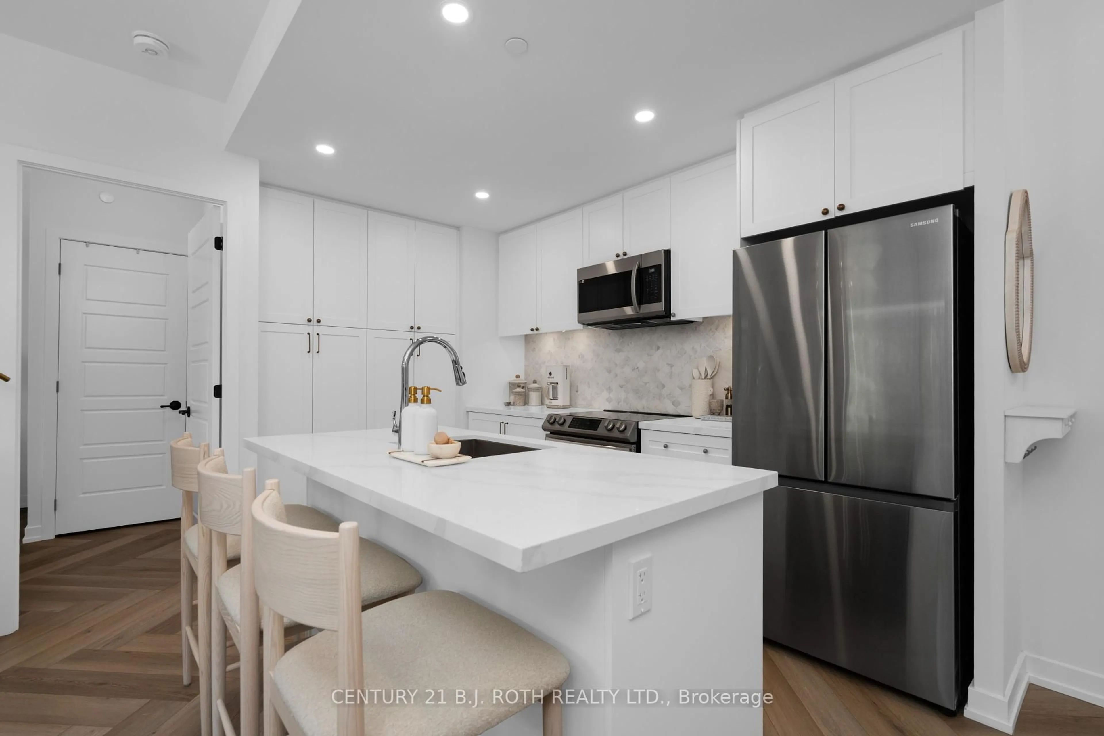 Open concept kitchen, unknown for 415 Sea Ray Ave #247, Innisfil Ontario L9S 0R5