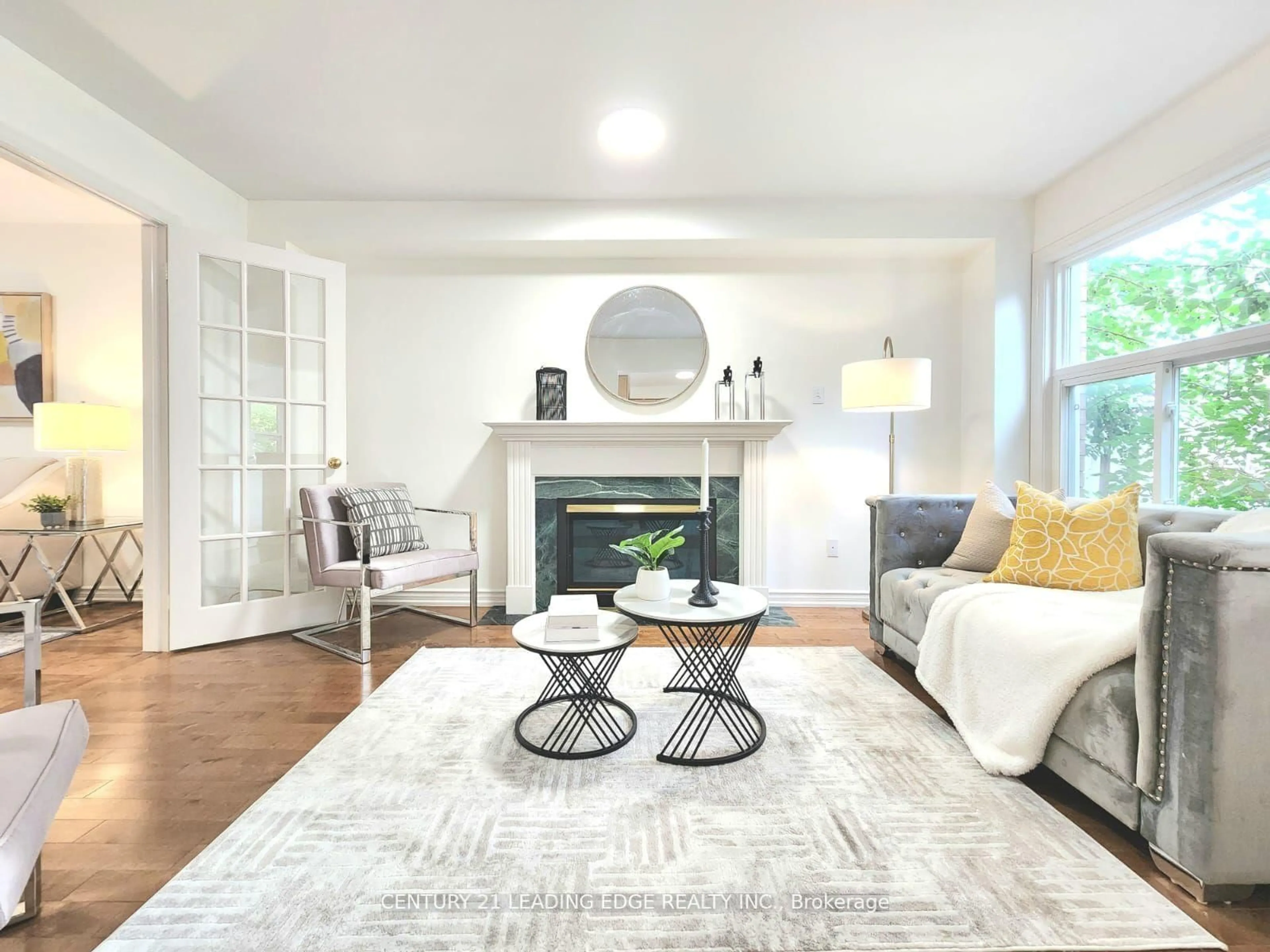 Living room with furniture, unknown for 86 Quince Cres, Markham Ontario L3S 3T2