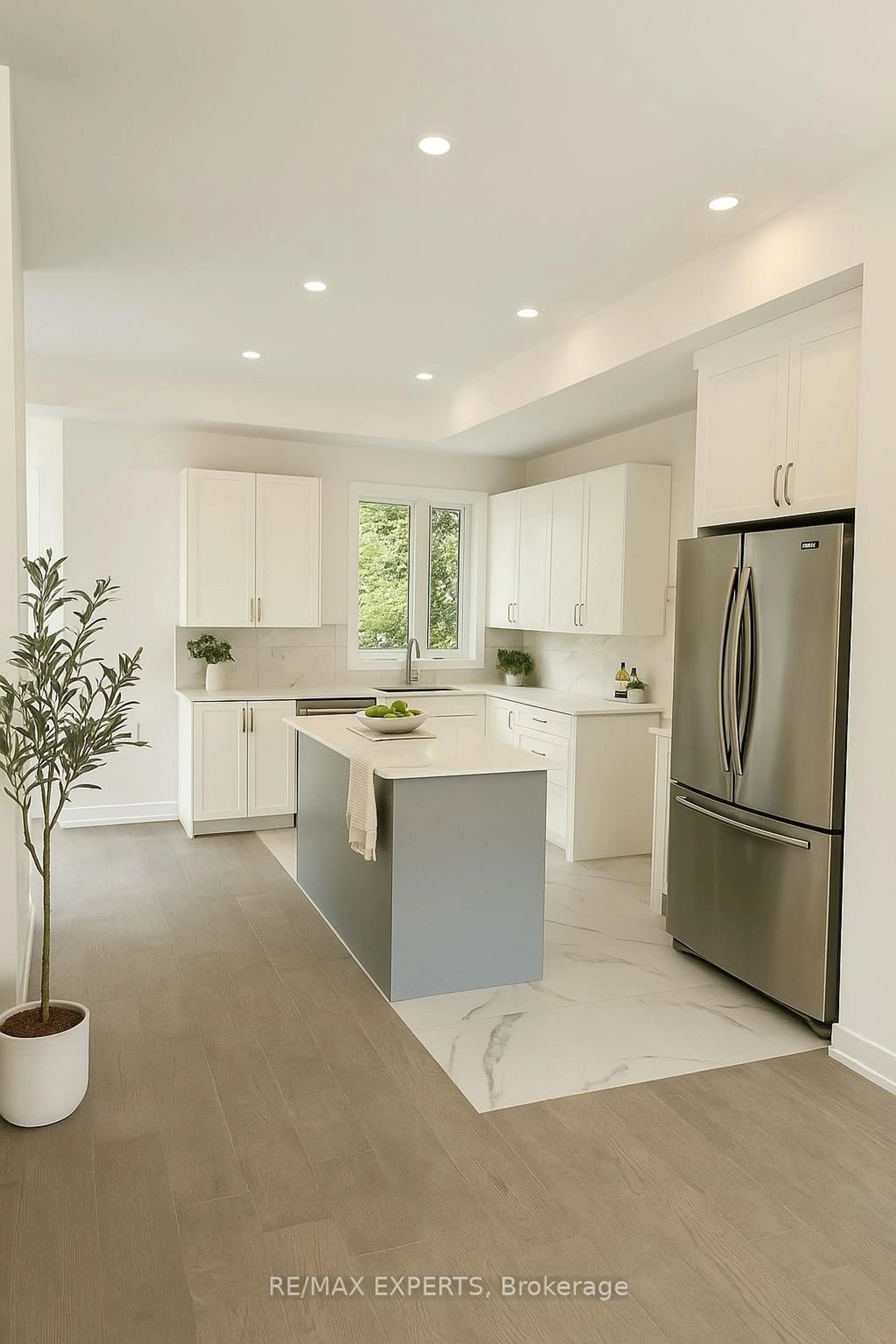 Contemporary kitchen, ceramic/tile floor for 19 Carl Hill Lane, Richmond Hill Ontario L4C 7A6