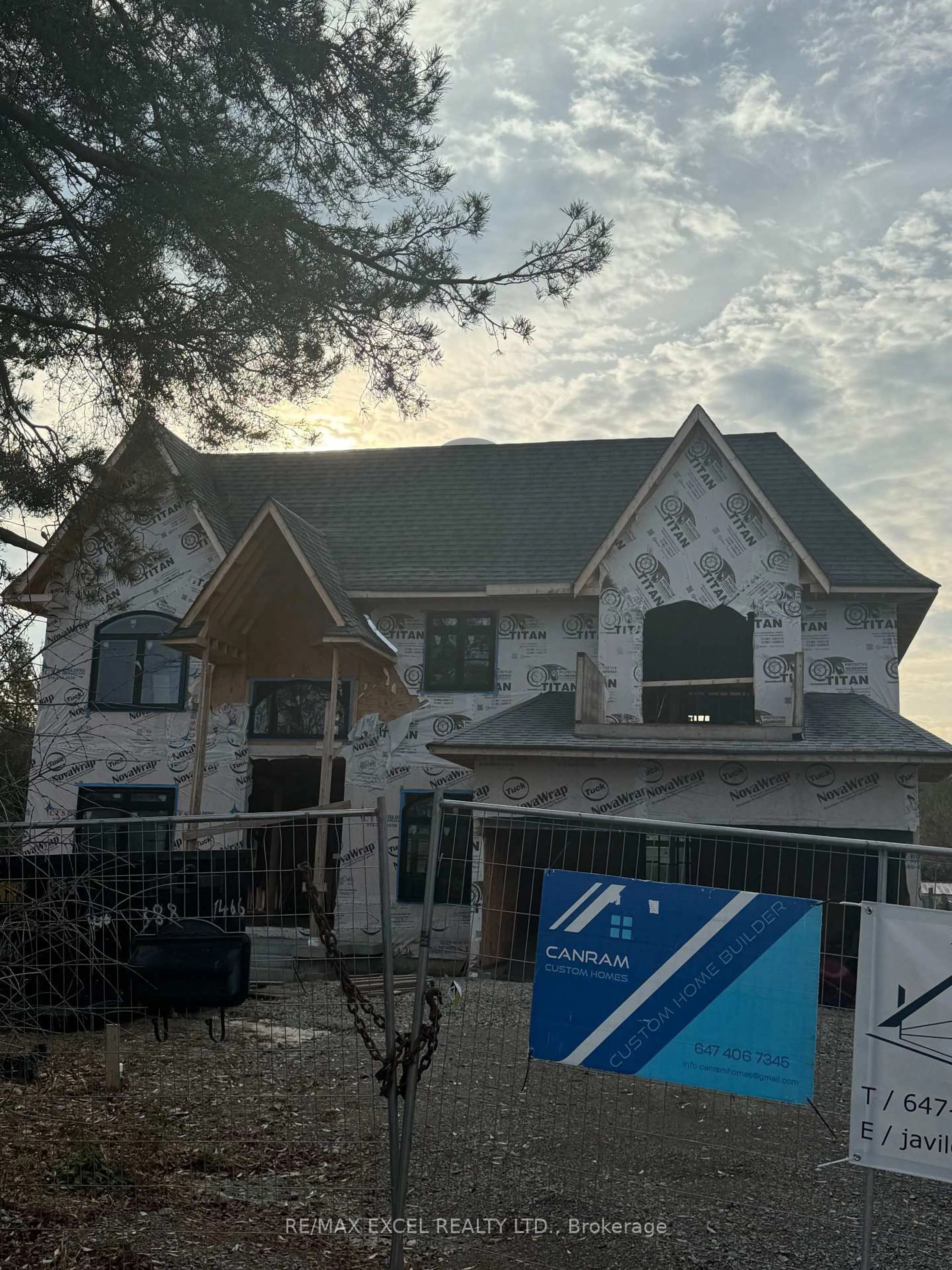 Home with brick exterior material, unknown for 293 Annsheila Dr, Georgina Ontario L4P 3A6