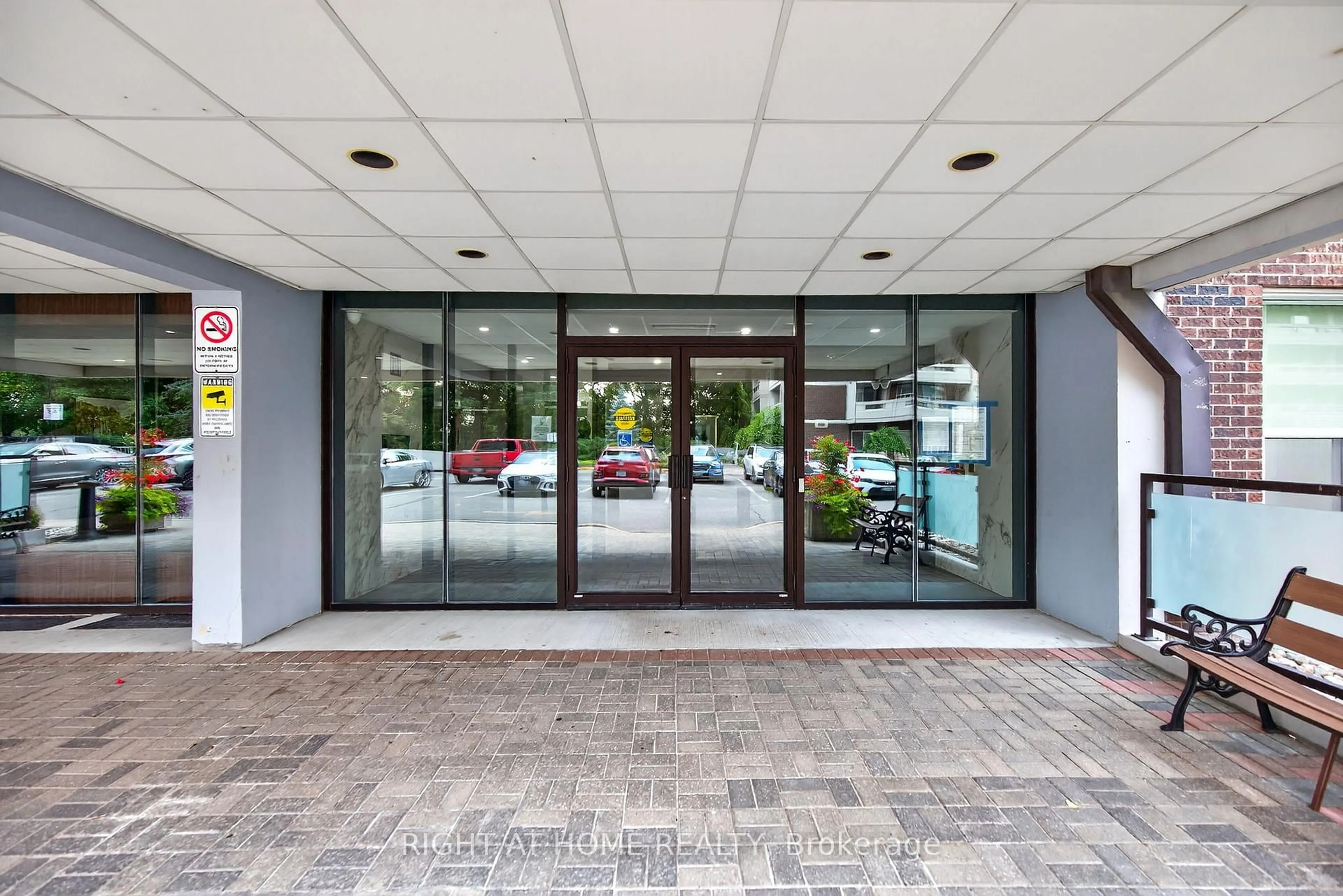 Indoor foyer for 60 Inverlochy Blvd #211, Markham Ontario L3T 4T7
