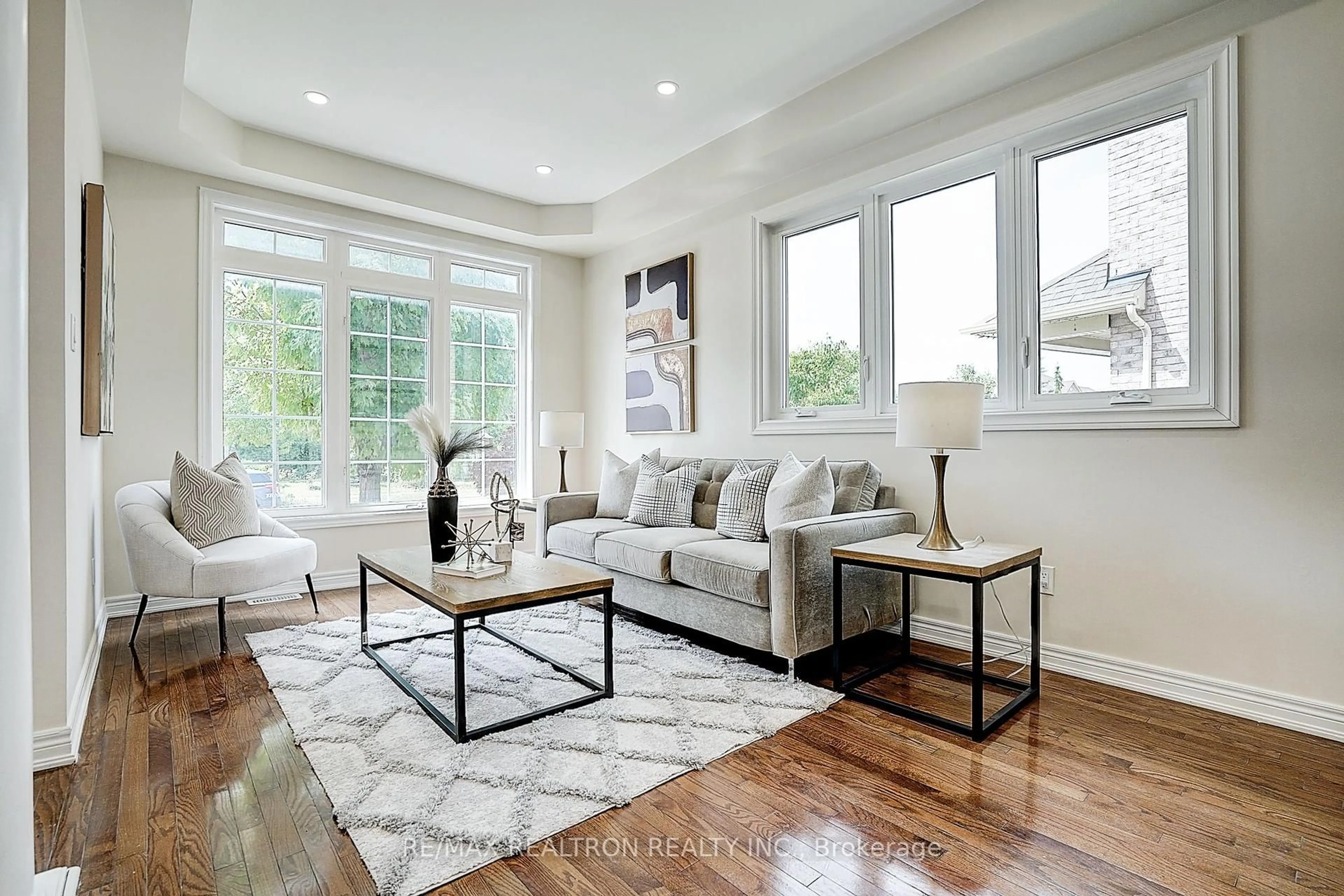 Living room with furniture, unknown for 346 Autumn Hill Blvd, Vaughan Ontario L4J 9C1