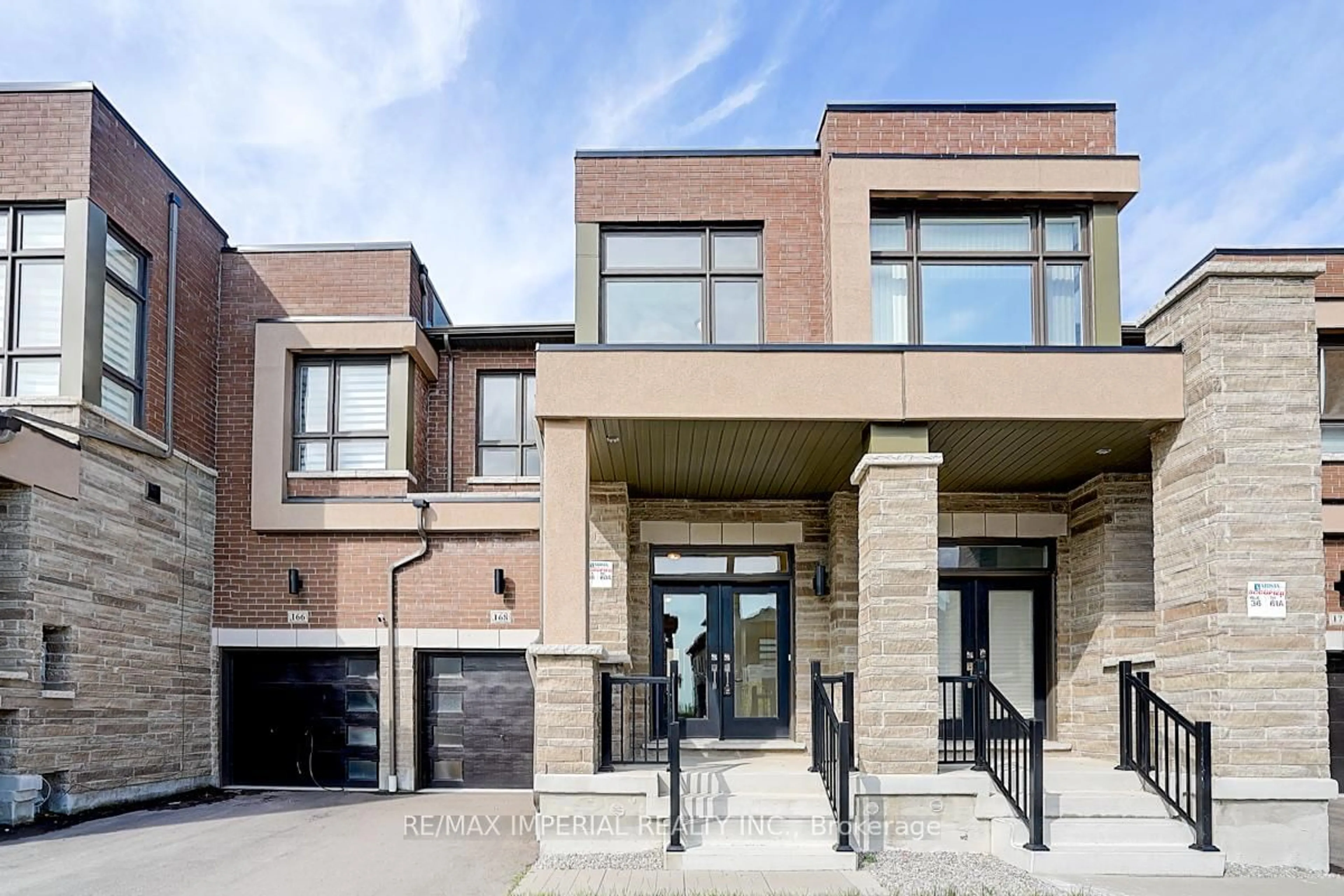 Home with brick exterior material, street for 168 Bawden Dr, Richmond Hill Ontario L4S 0M2