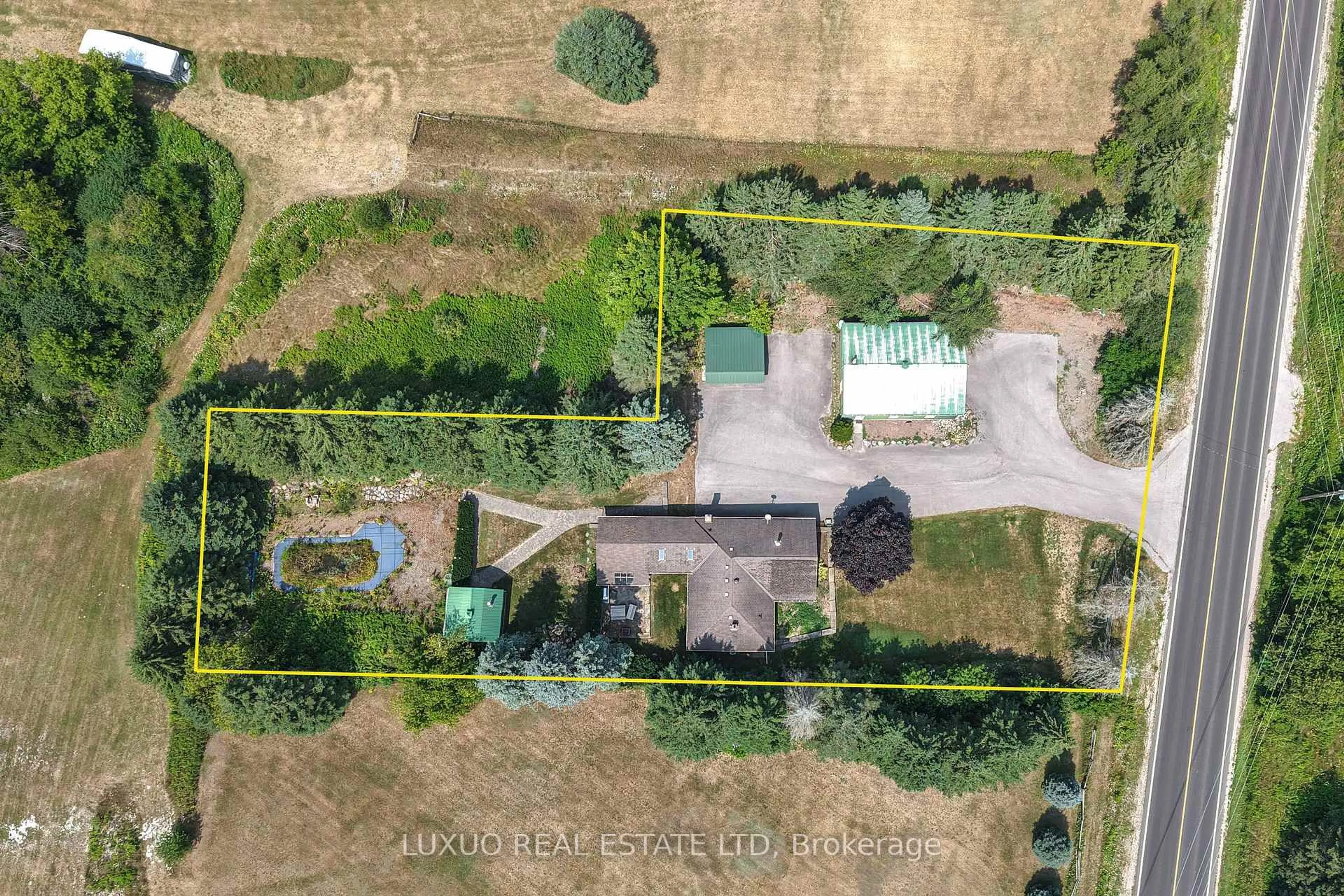 A pic from outside/outdoor area/front of a property/back of a property/a pic from drone, building for 14578 Warden Ave, Whitchurch-Stouffville Ontario L4A 4L6