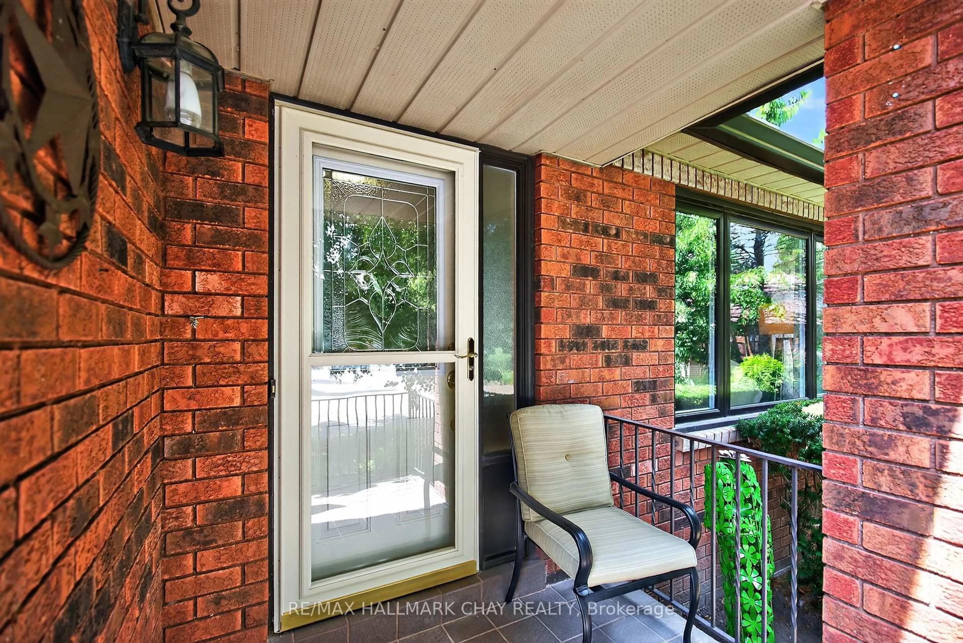 Unknown for 33 Parkette Dr, New Tecumseth Ontario L9R 1R7